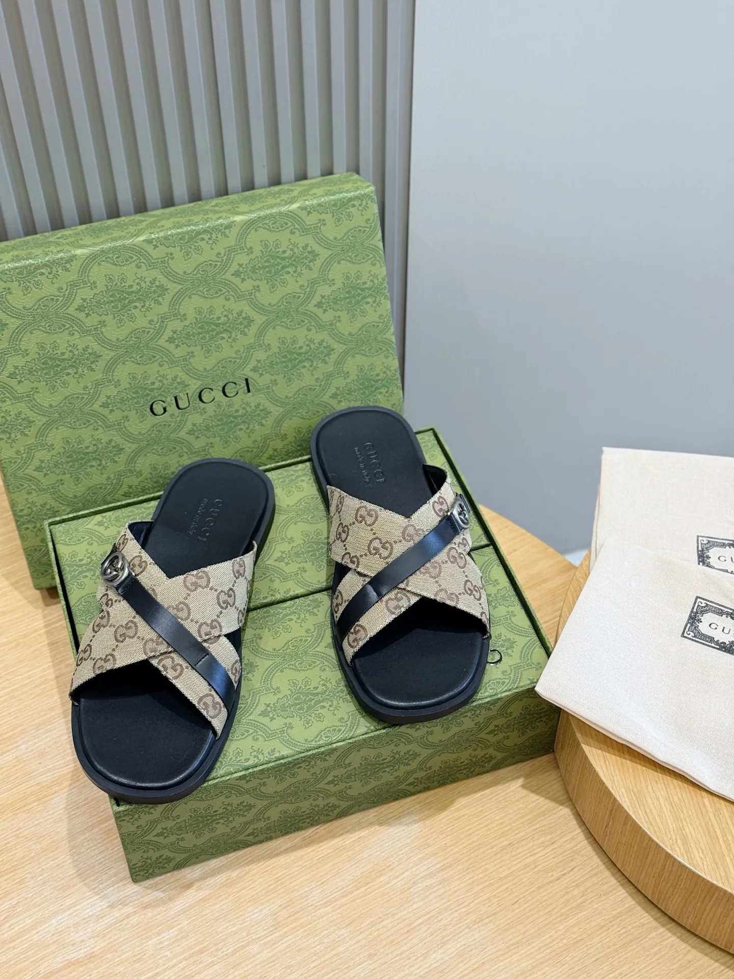 Сандалии Мужские Gucci 18103508