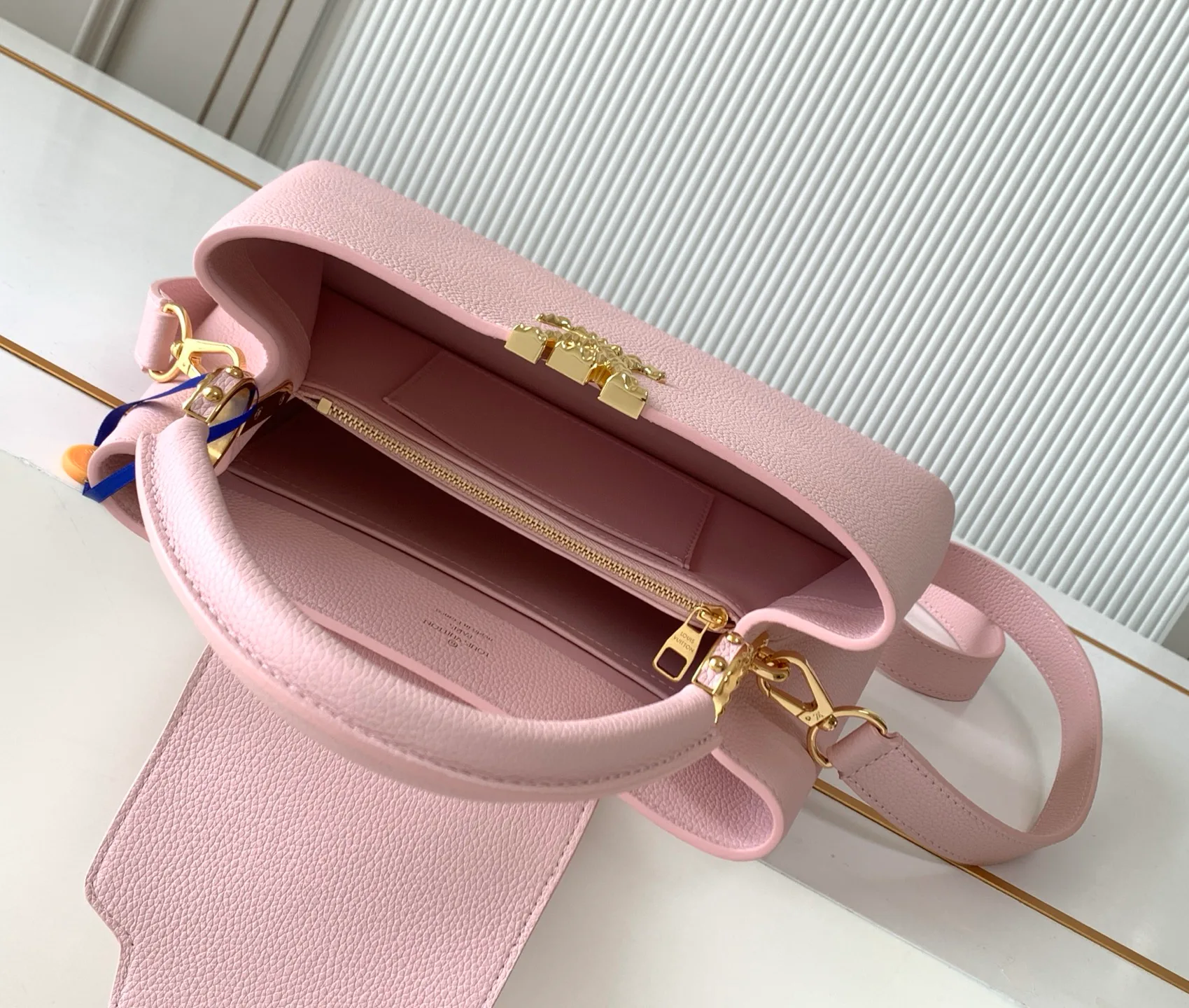 Классические Сумки Женские Louis Vuitton 17802977