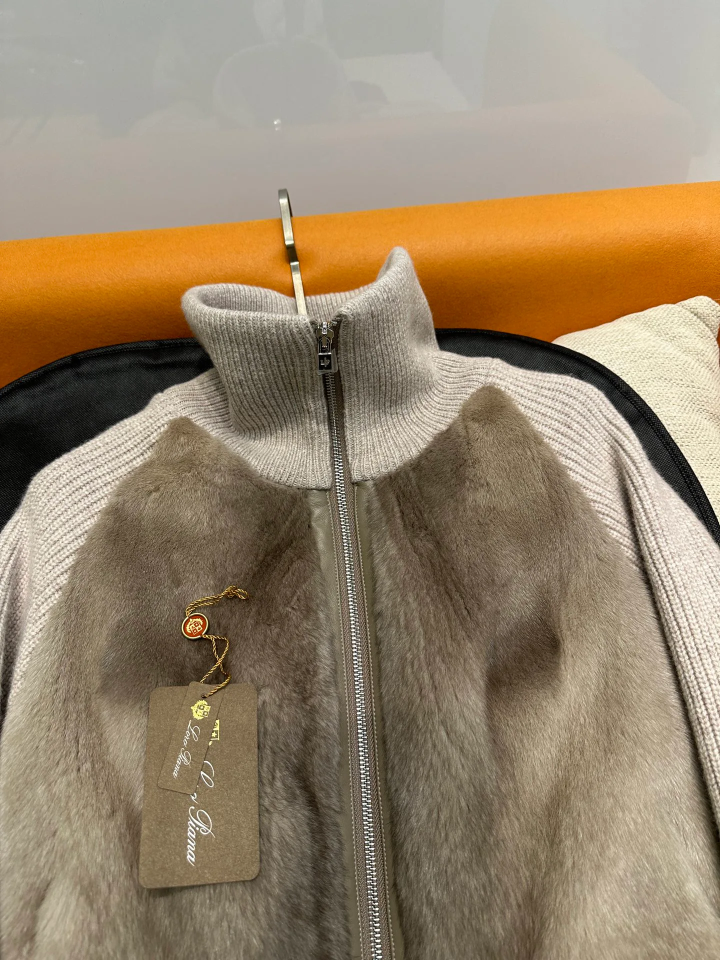 Куртки И Пуховики Женские Loro Piana 182270