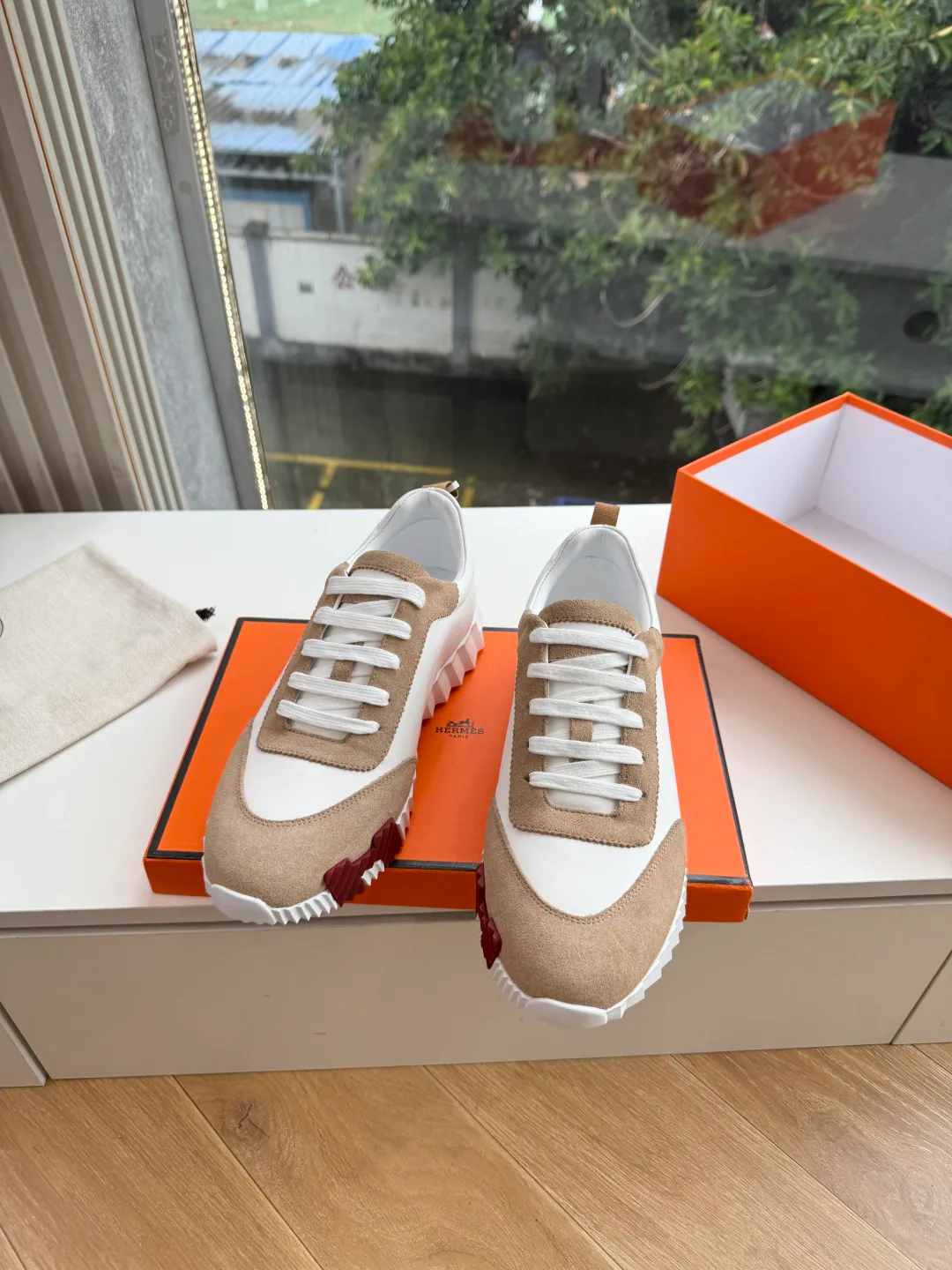 Кроссовки Женские Hermes 18053482