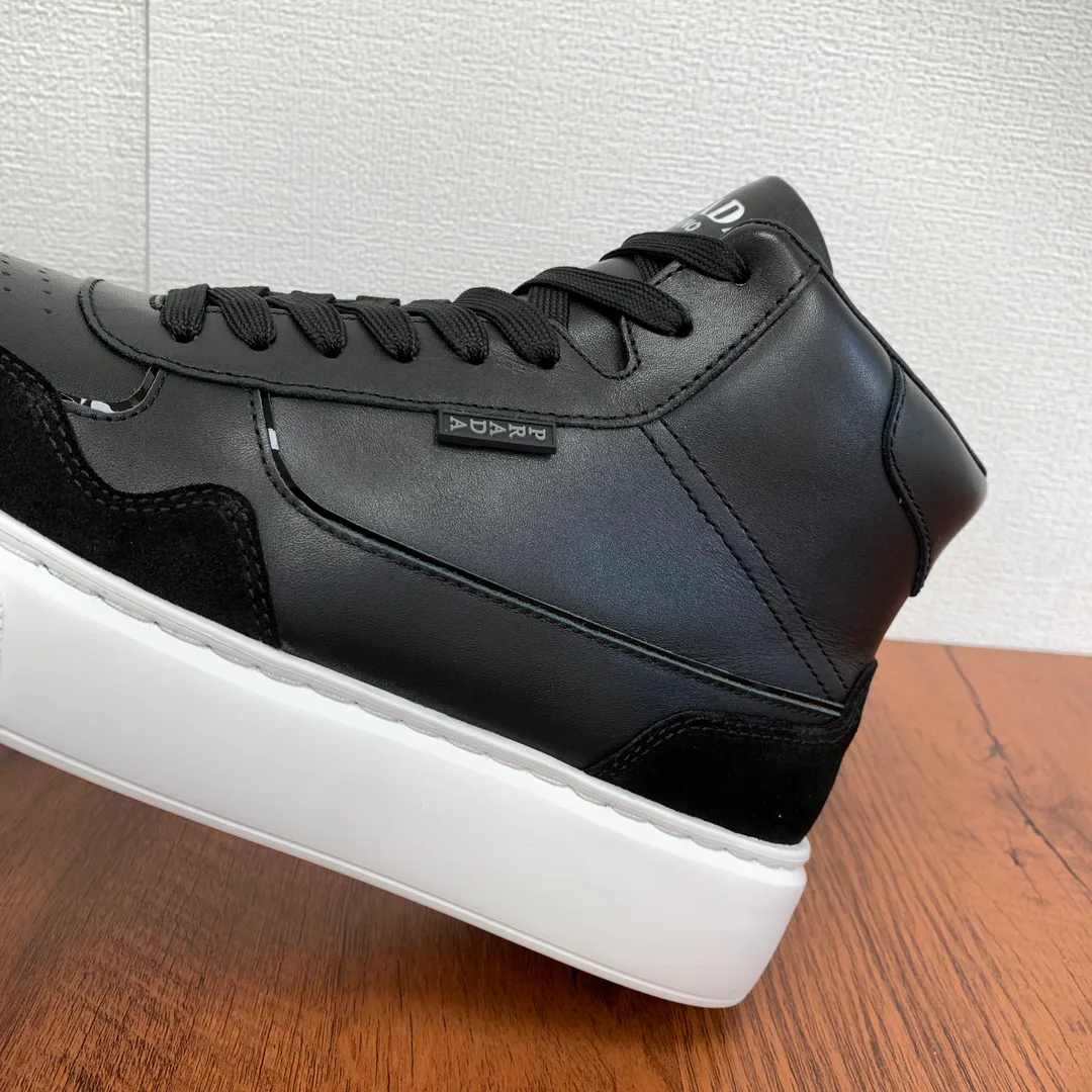 Кроссовки Мужские Prada 5608717