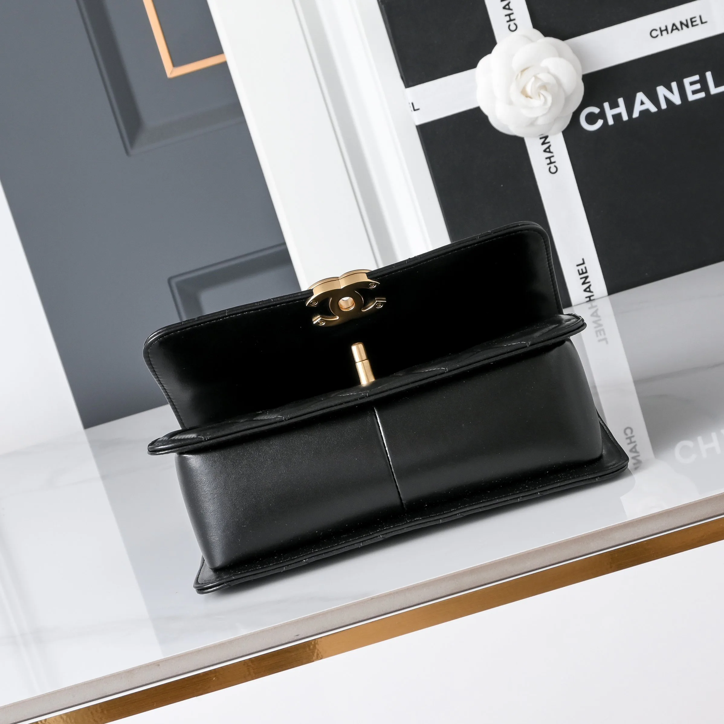 Классические Сумки Женские Chanel 18148080