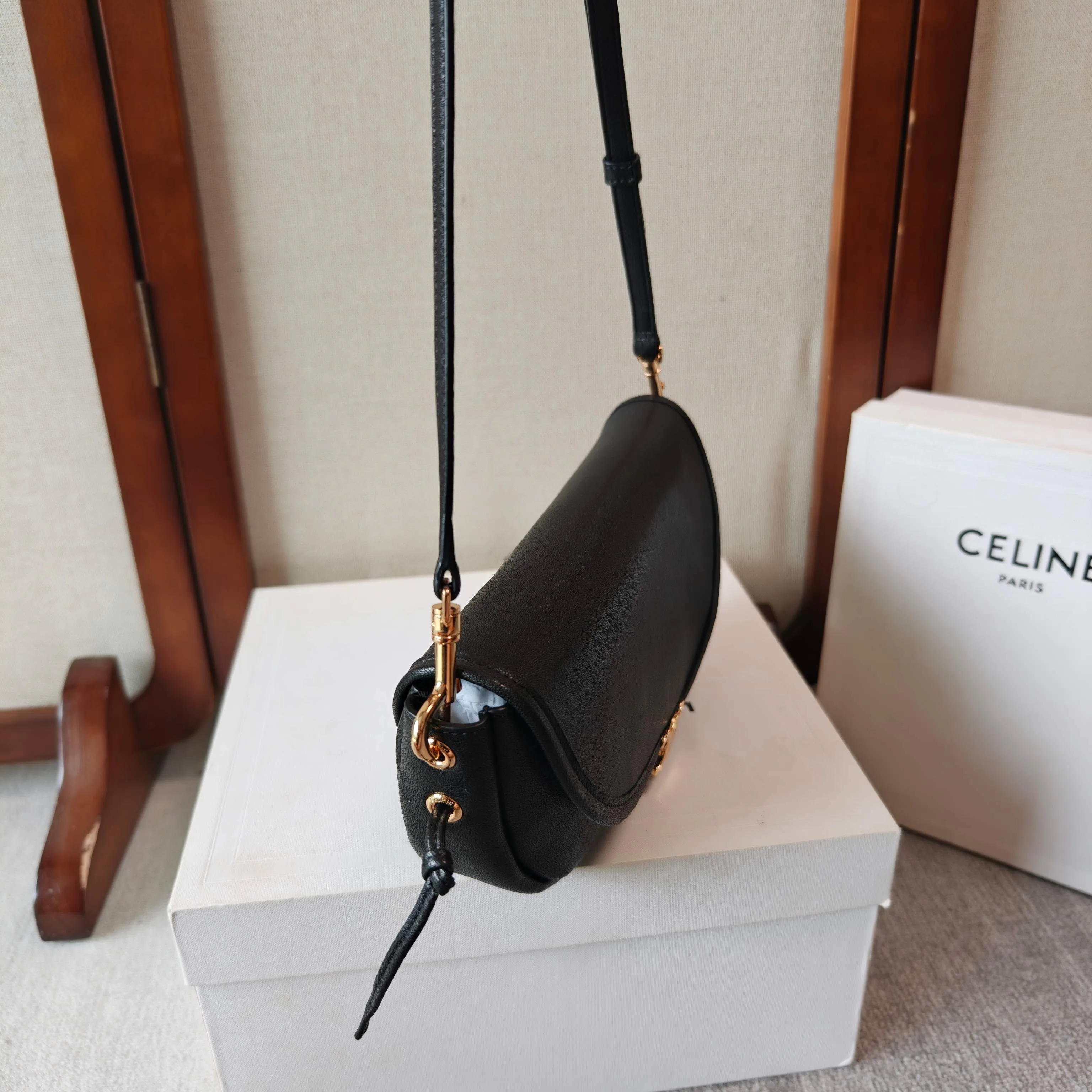 Классические Сумки Женские Celine 16869086