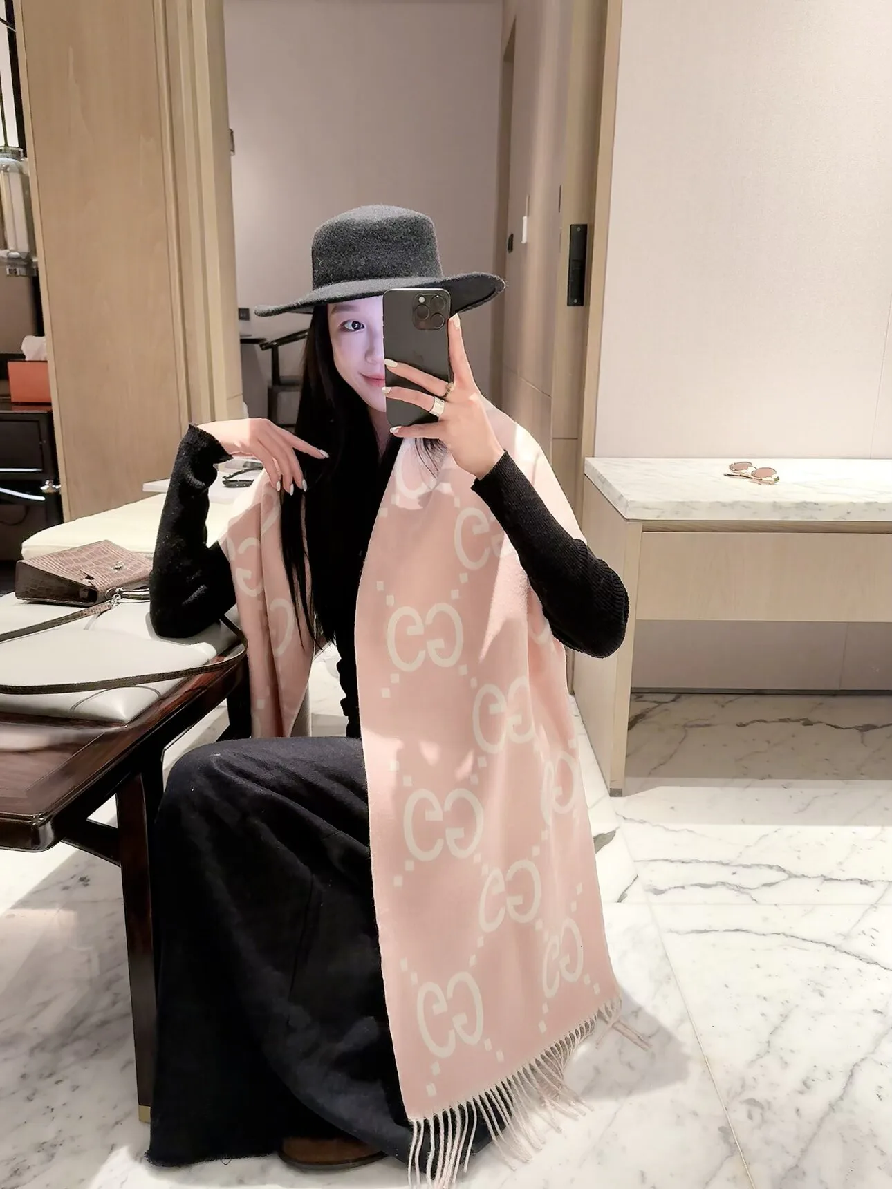 Шарфы Gucci 18322587