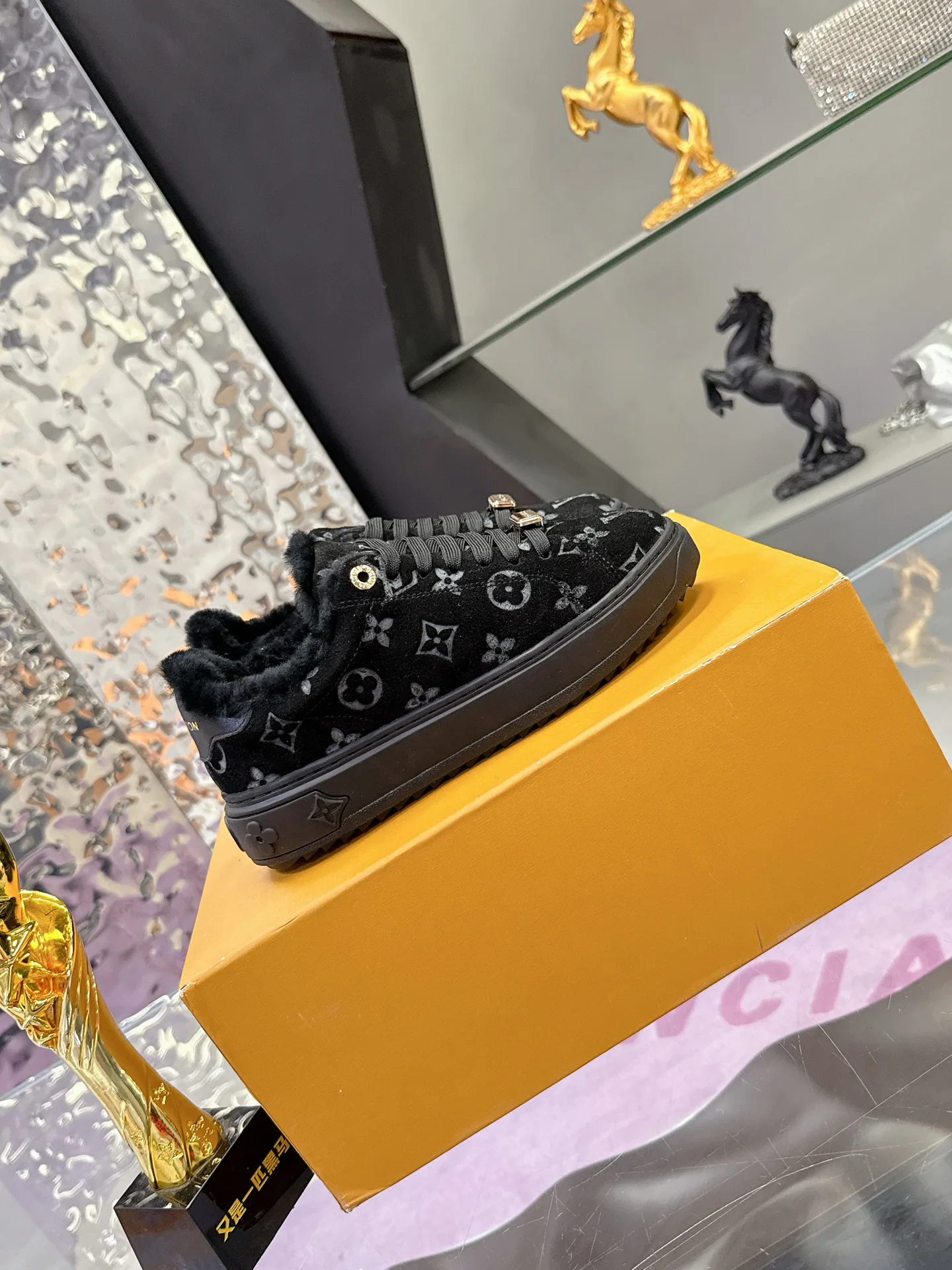 Кроссовки Мужские Louis Vuitton 249004