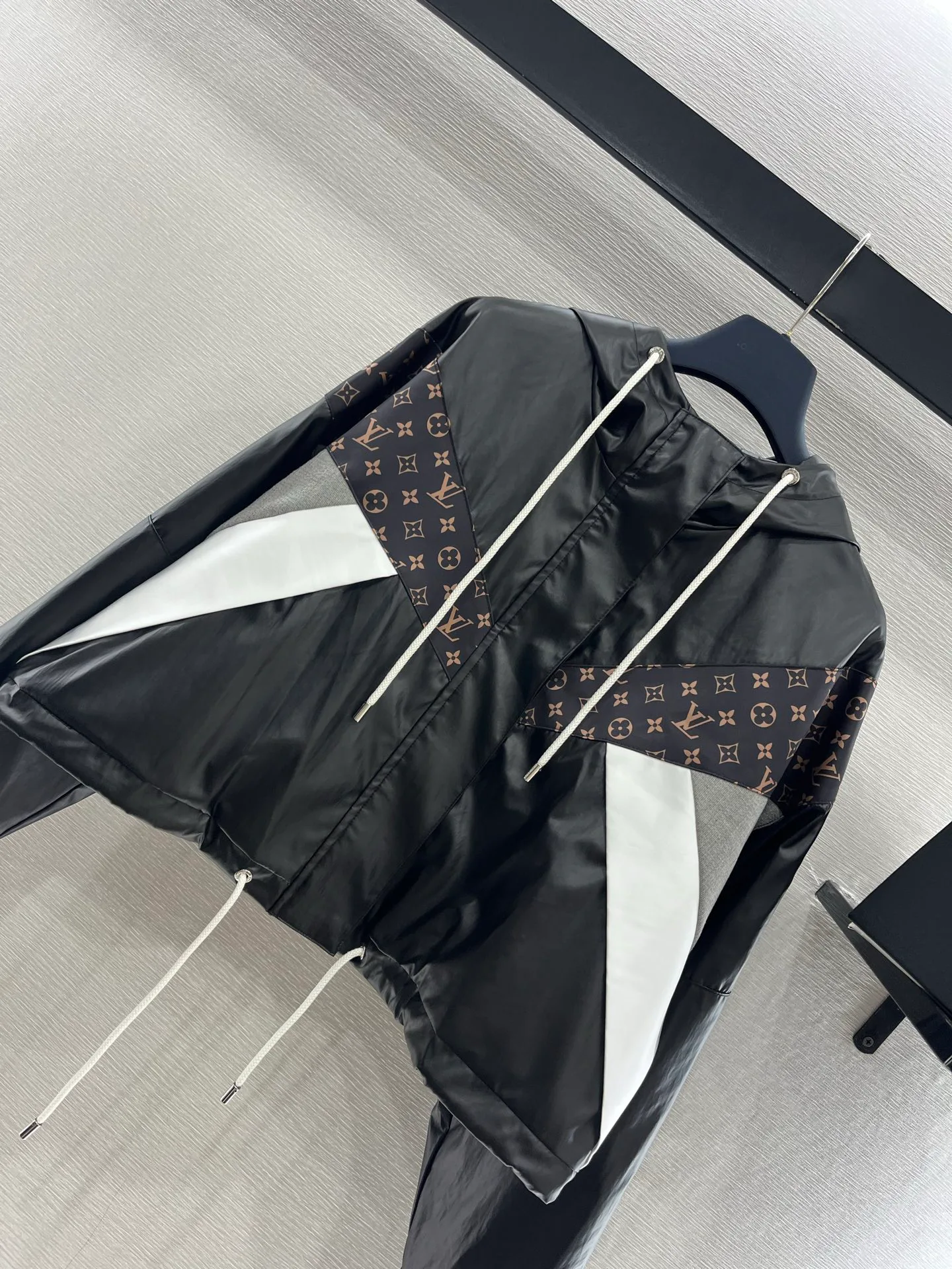 Куртки И Пуховики Женские Louis Vuitton 1291797