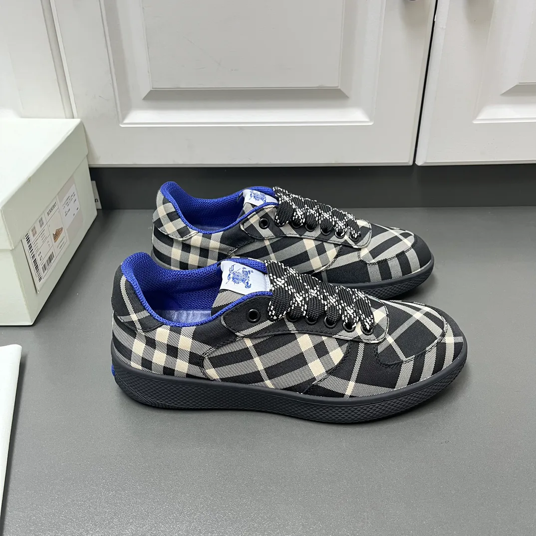 Кроссовки Женские Burberry 13267196