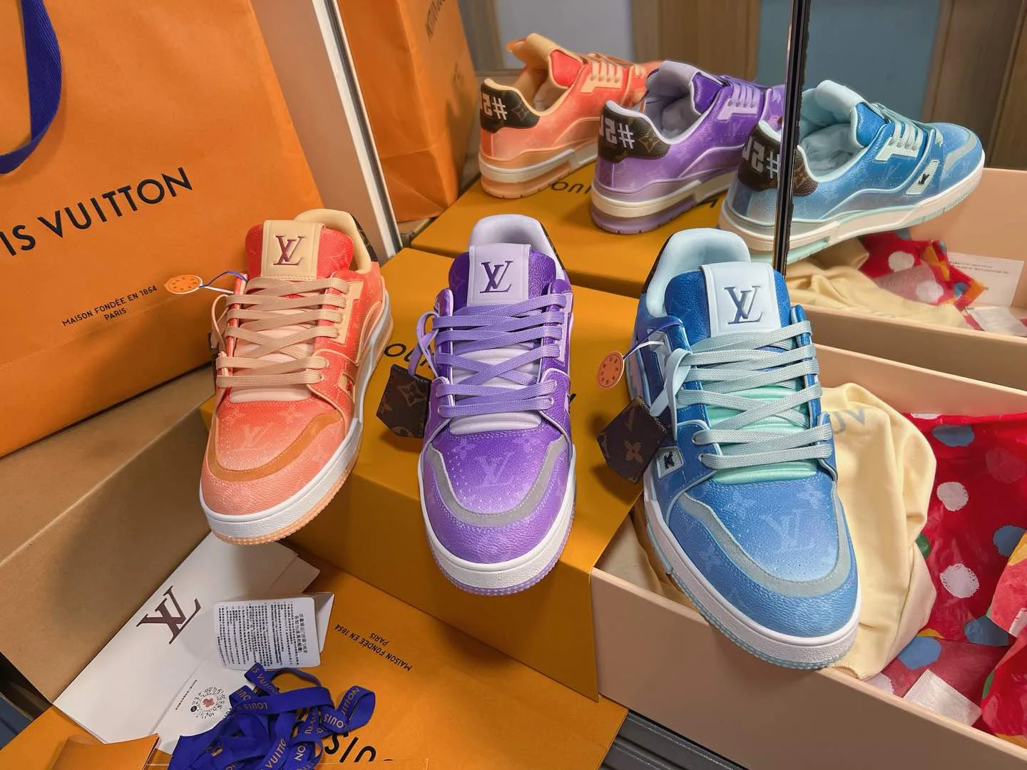 Кроссовки Женские Louis Vuitton 11696546