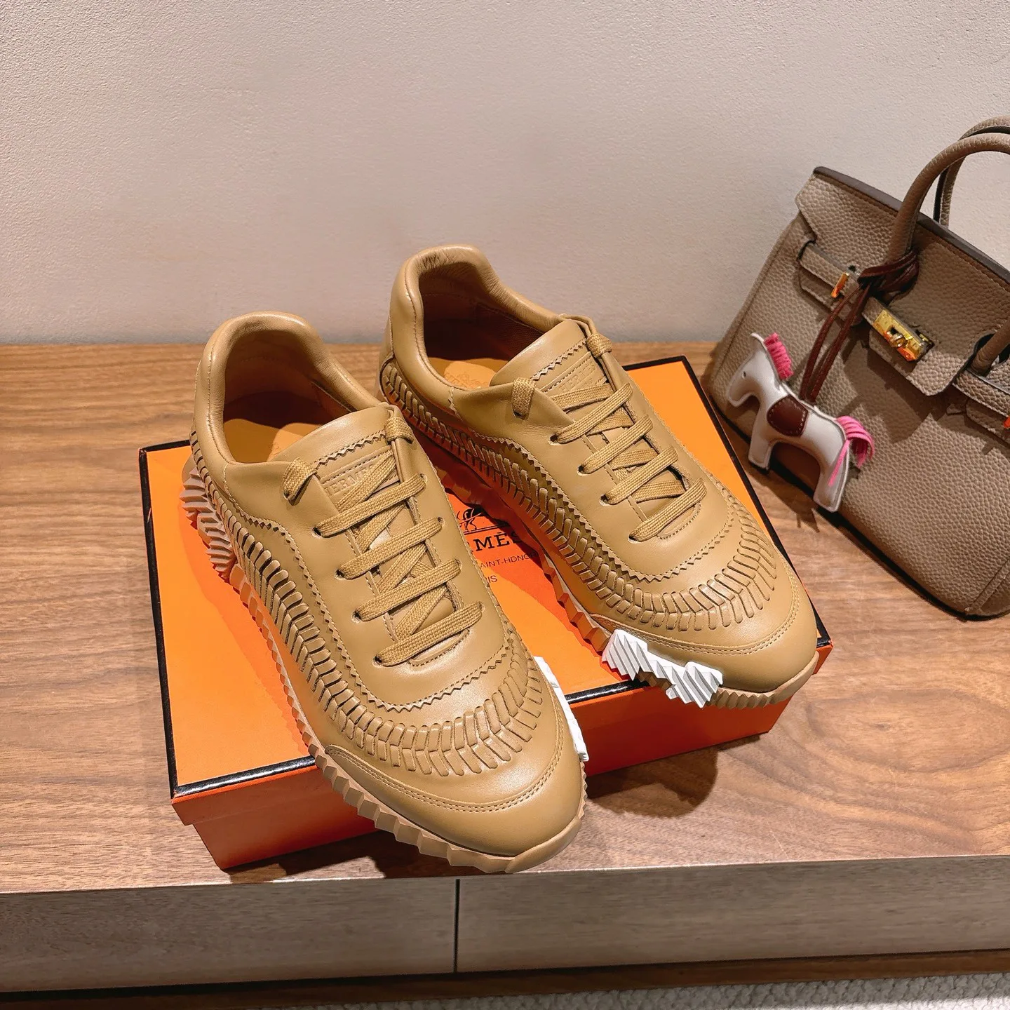 Кроссовки Женские Hermes 10031877