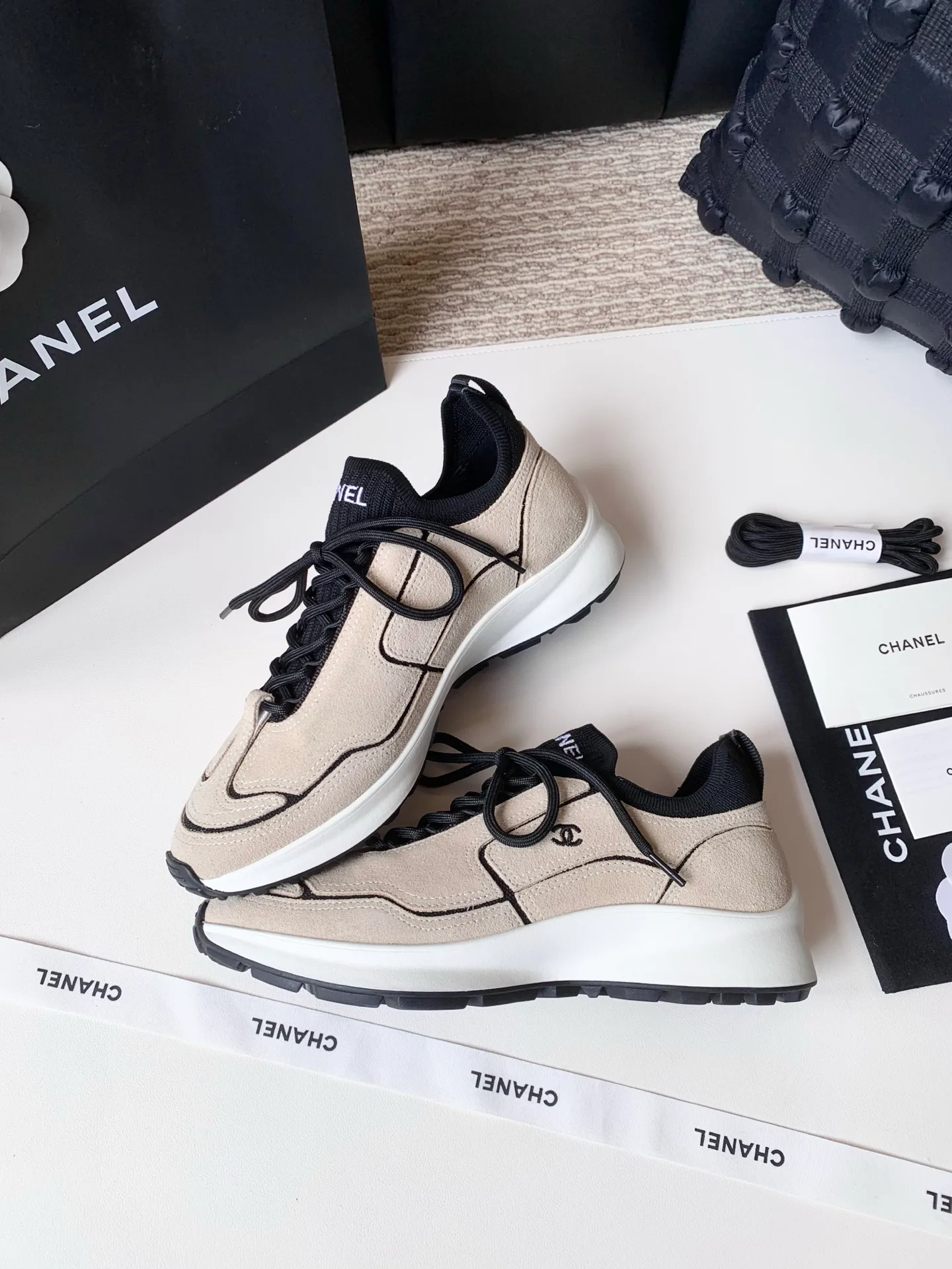 Кроссовки Женские Chanel 17990425
