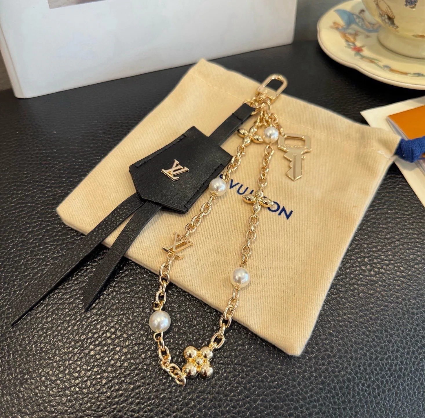 Ключницы Louis Vuitton 18013294