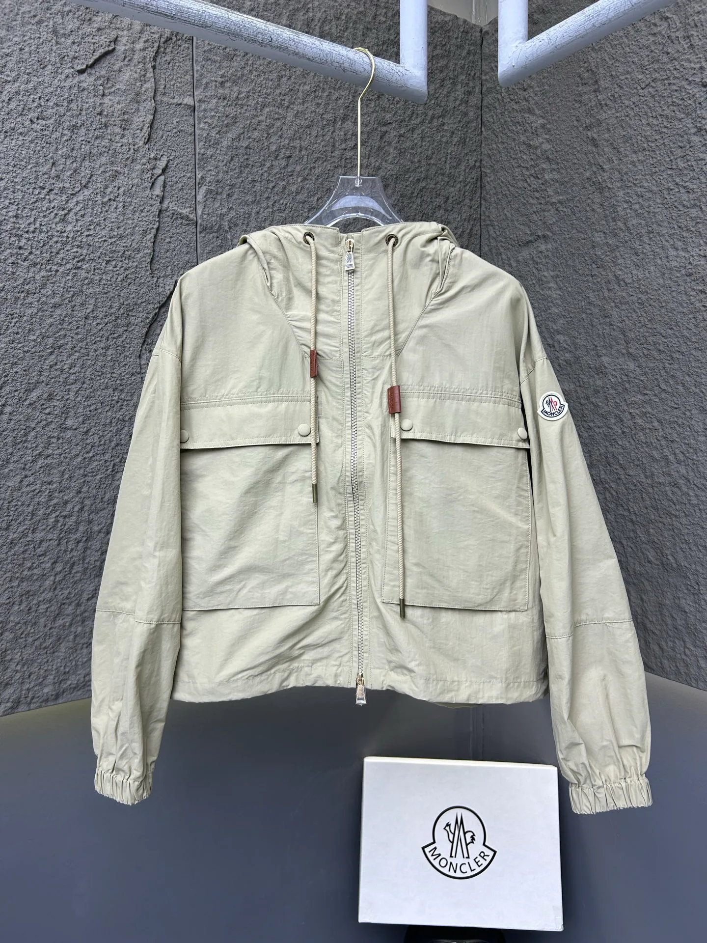 Куртки И Пуховики Женские Moncler 11862688
