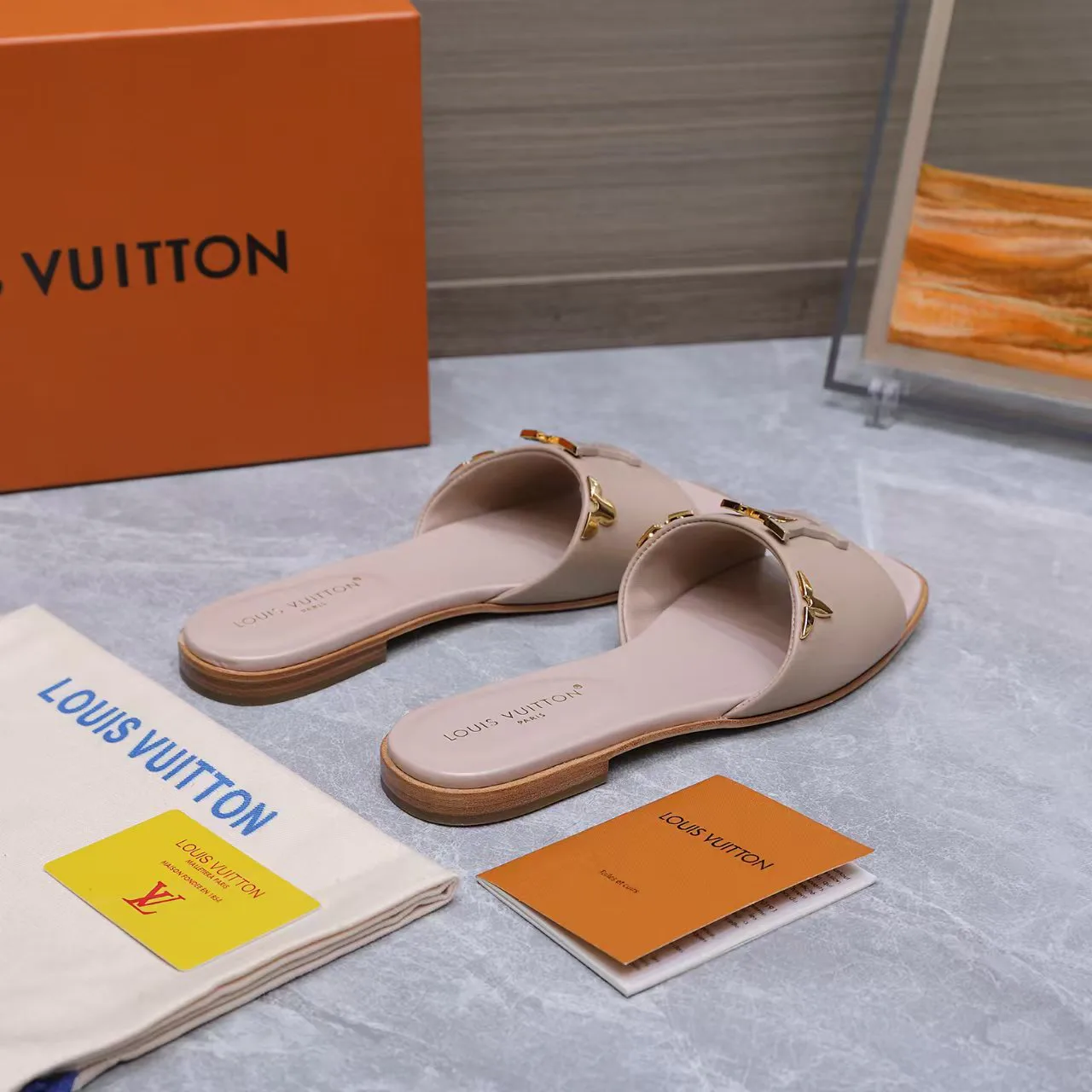 Шлепанцы Женские Louis Vuitton 11529430