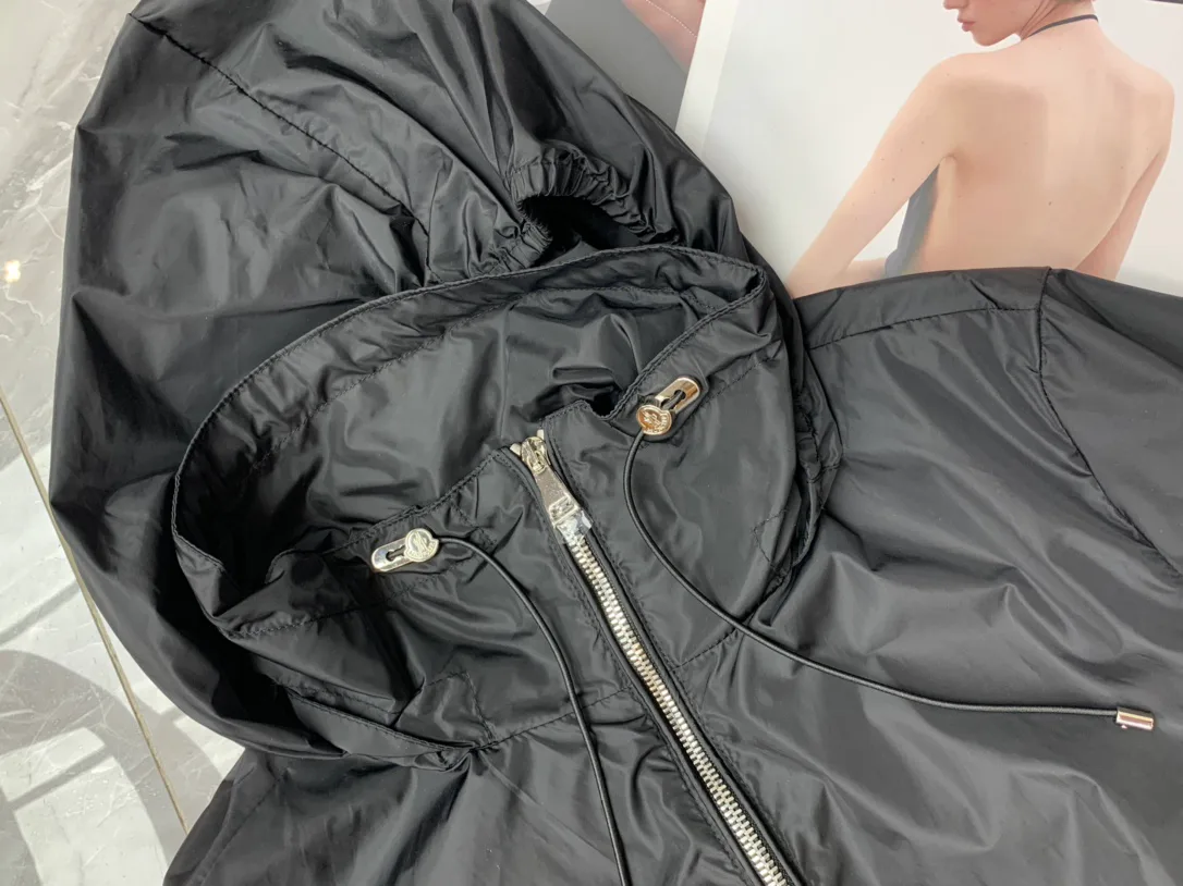 Куртки И Пуховики Женские Moncler 11537552