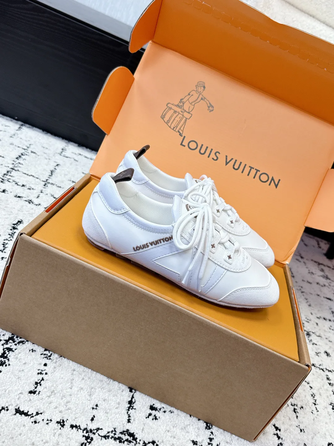 Кроссовки Женские Louis Vuitton 1752774