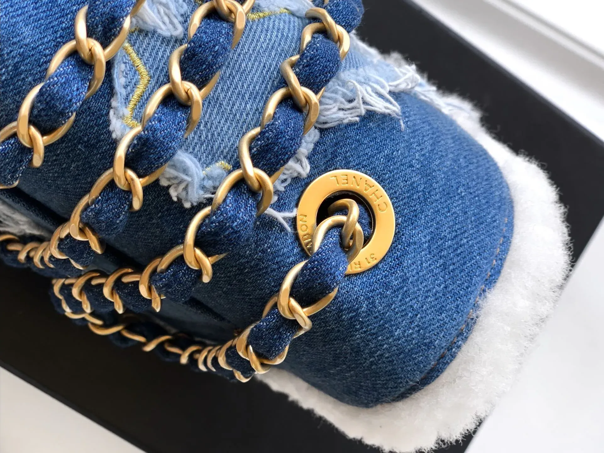 Сумки На Ремне Женские Chanel 3817632