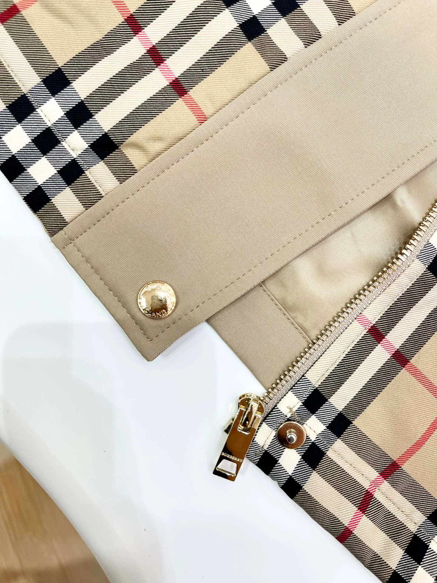 Куртки Женские Burberry Куртки Женские Burberry