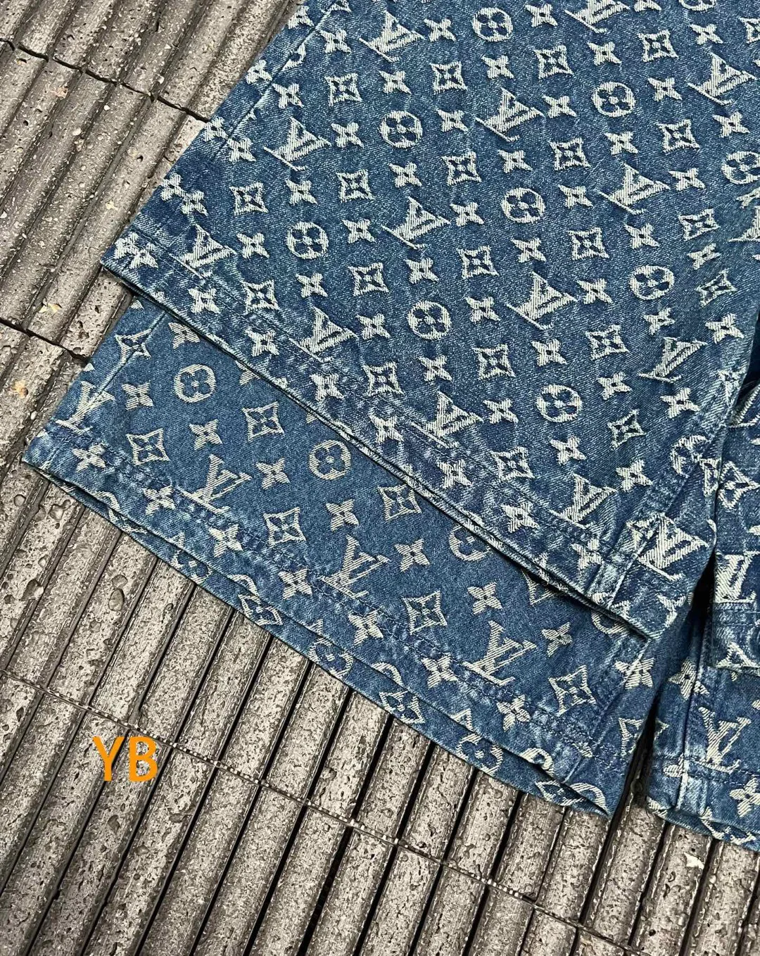Шорты Мужские Louis Vuitton 13077110
