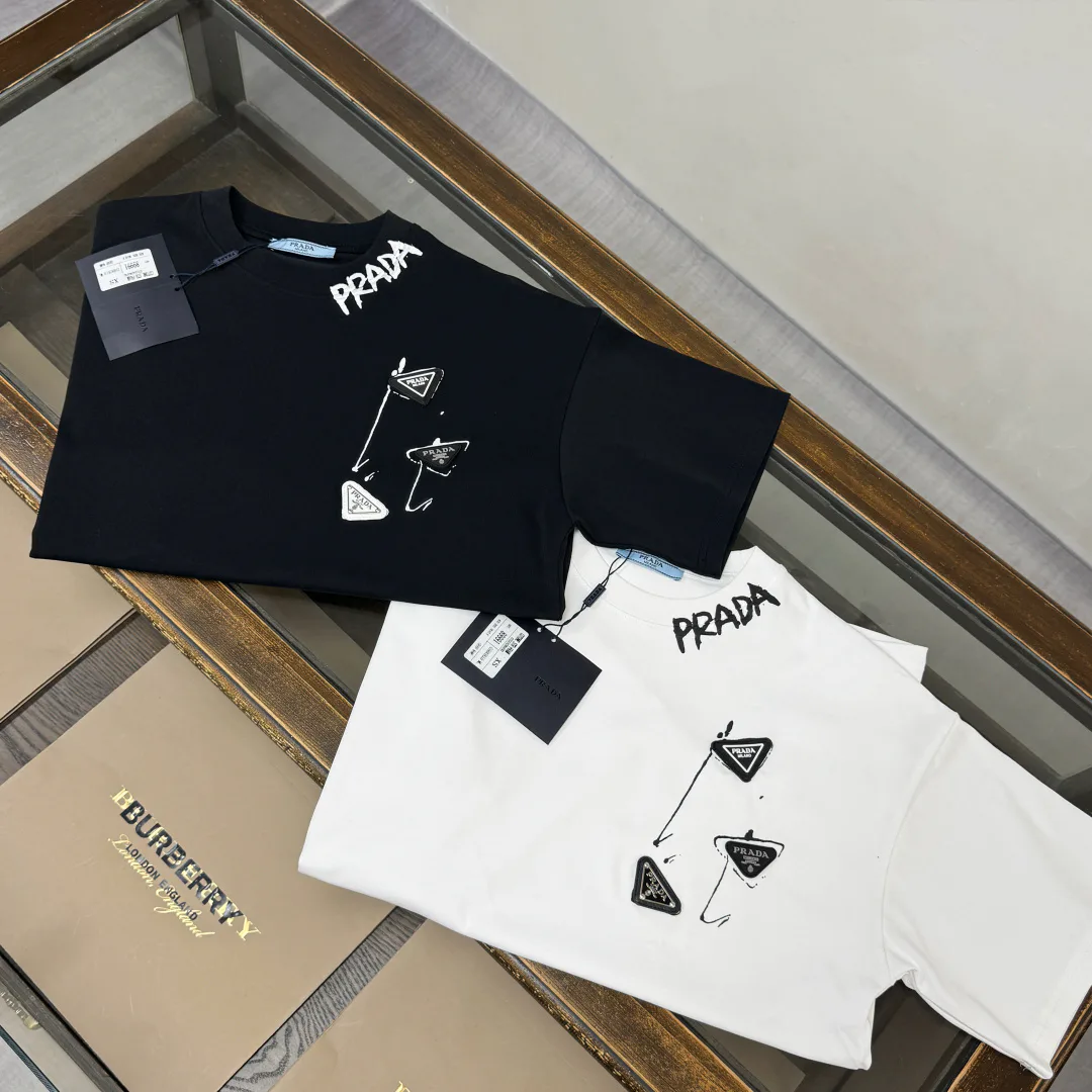 Футболки Женские Prada 10692113