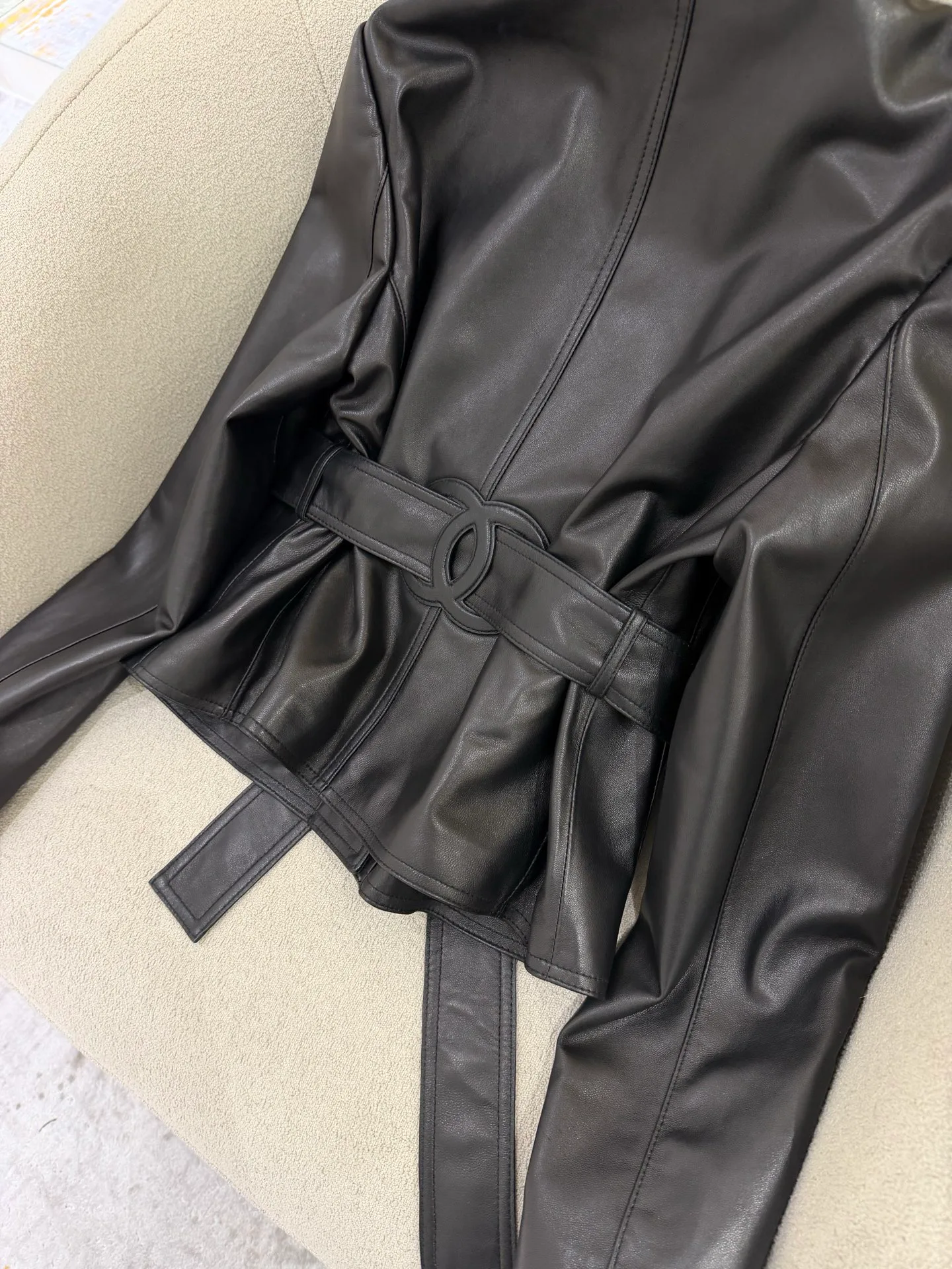 Кожаные Куртки И Дублёнки Женские Chanel 17802378
