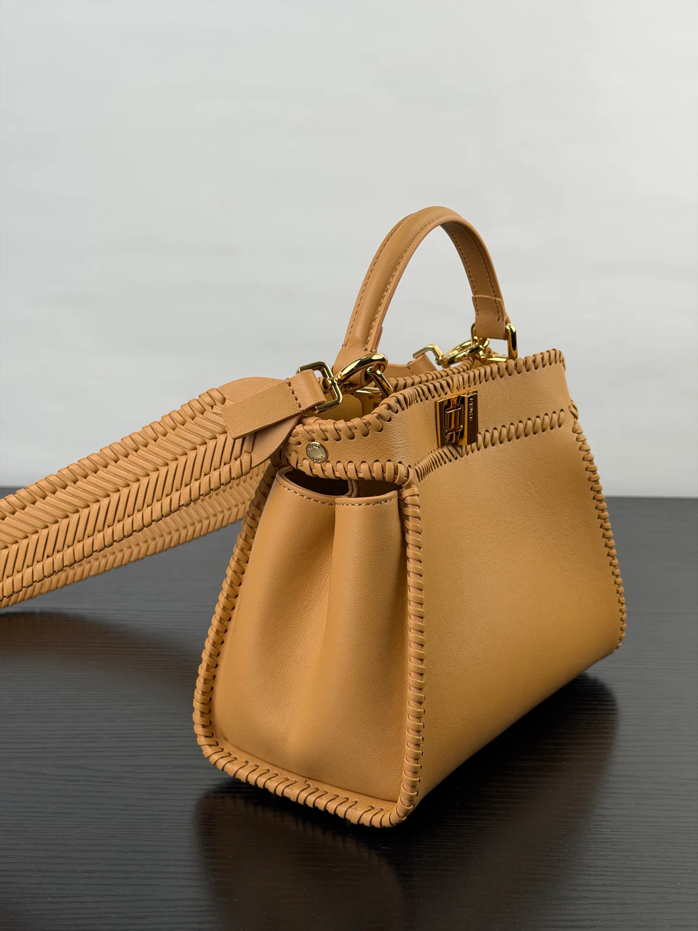 Классические Сумки Женские Fendi 13234521