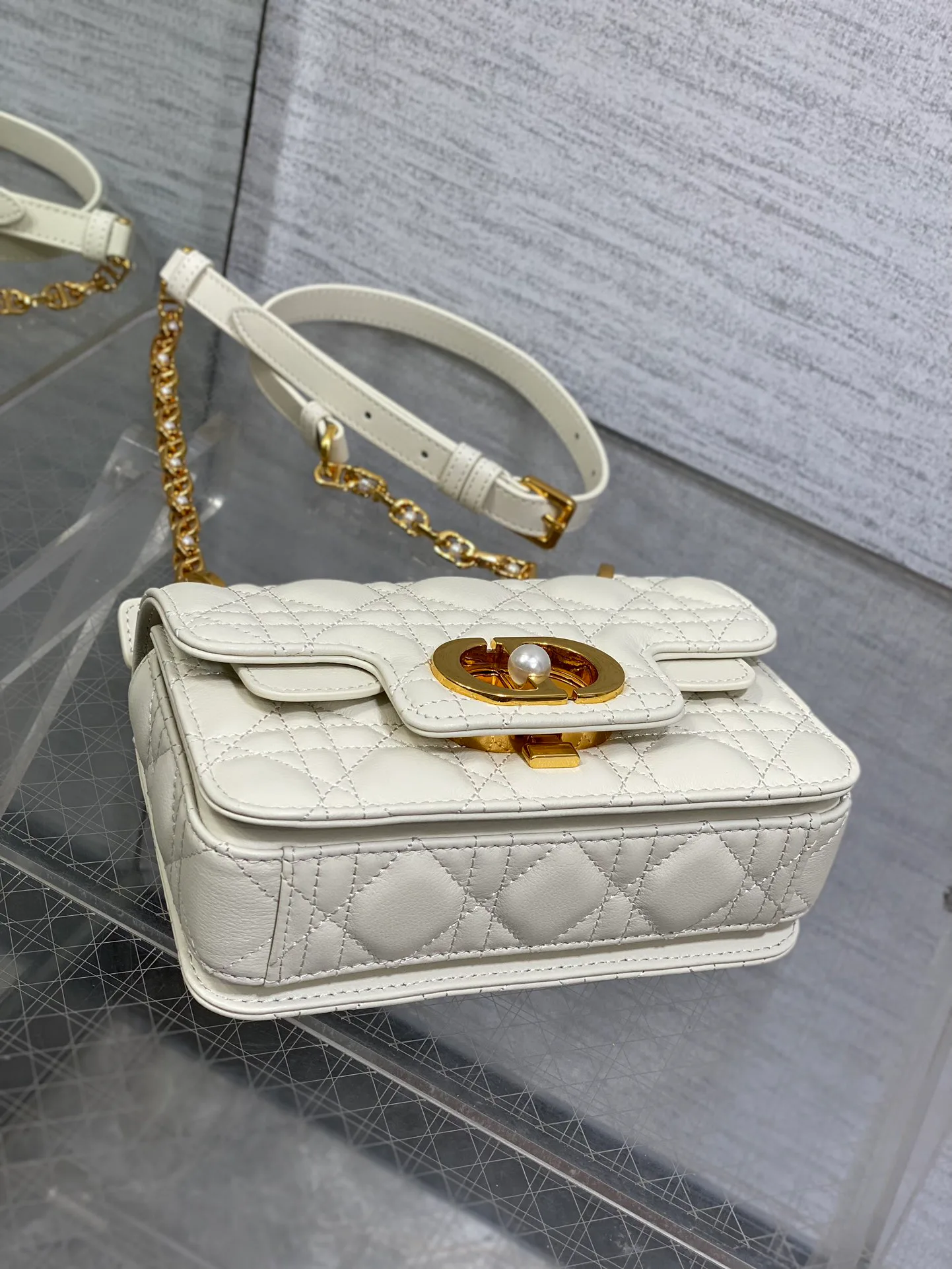 Сумки На Ремне Женские Christian Dior 274267