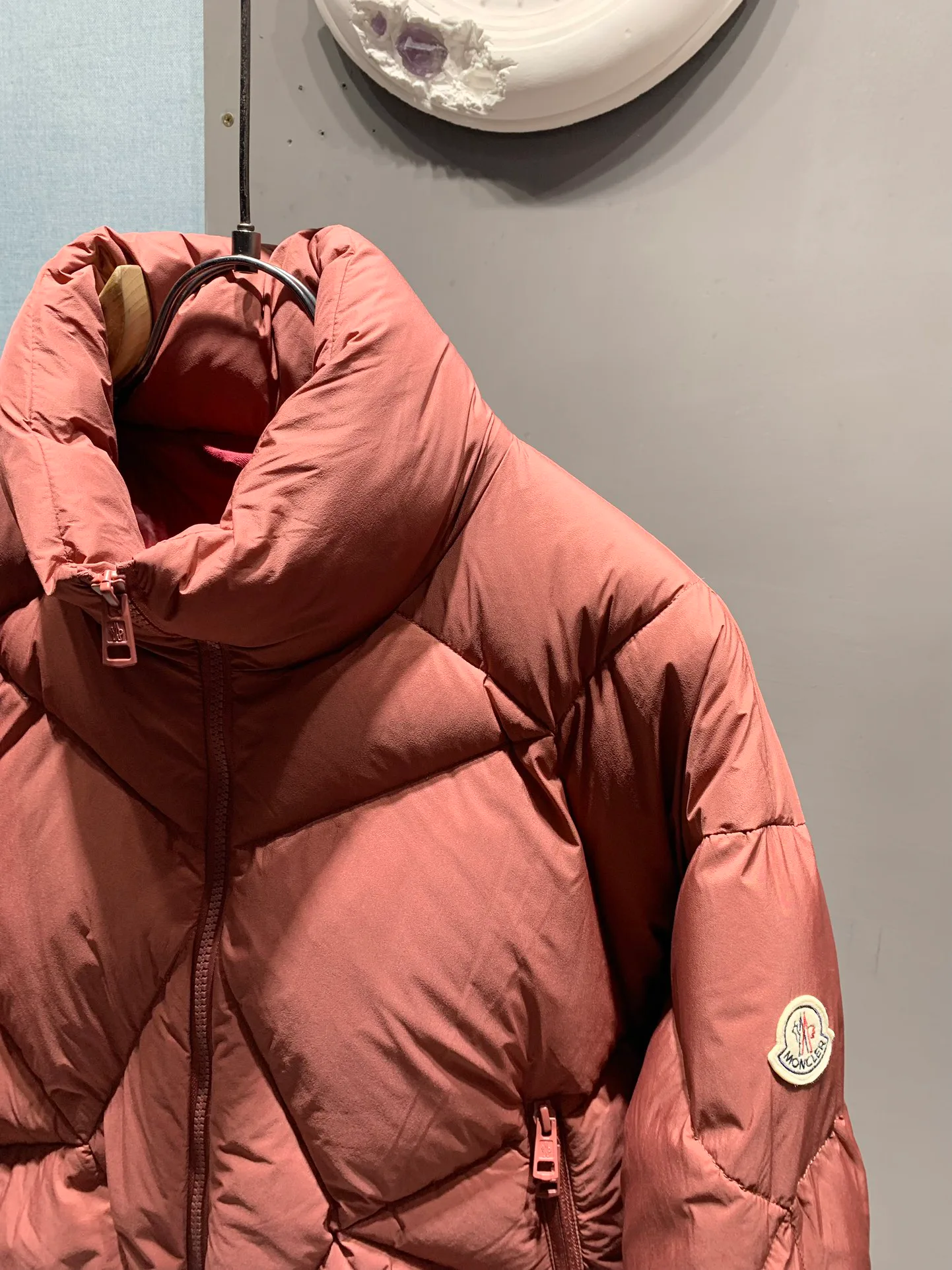 Куртки И Пуховики Мужские Moncler 235480