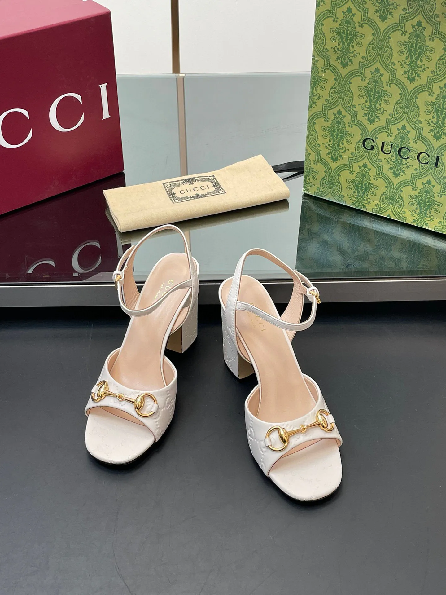 Босоножки Женские Gucci 17614709