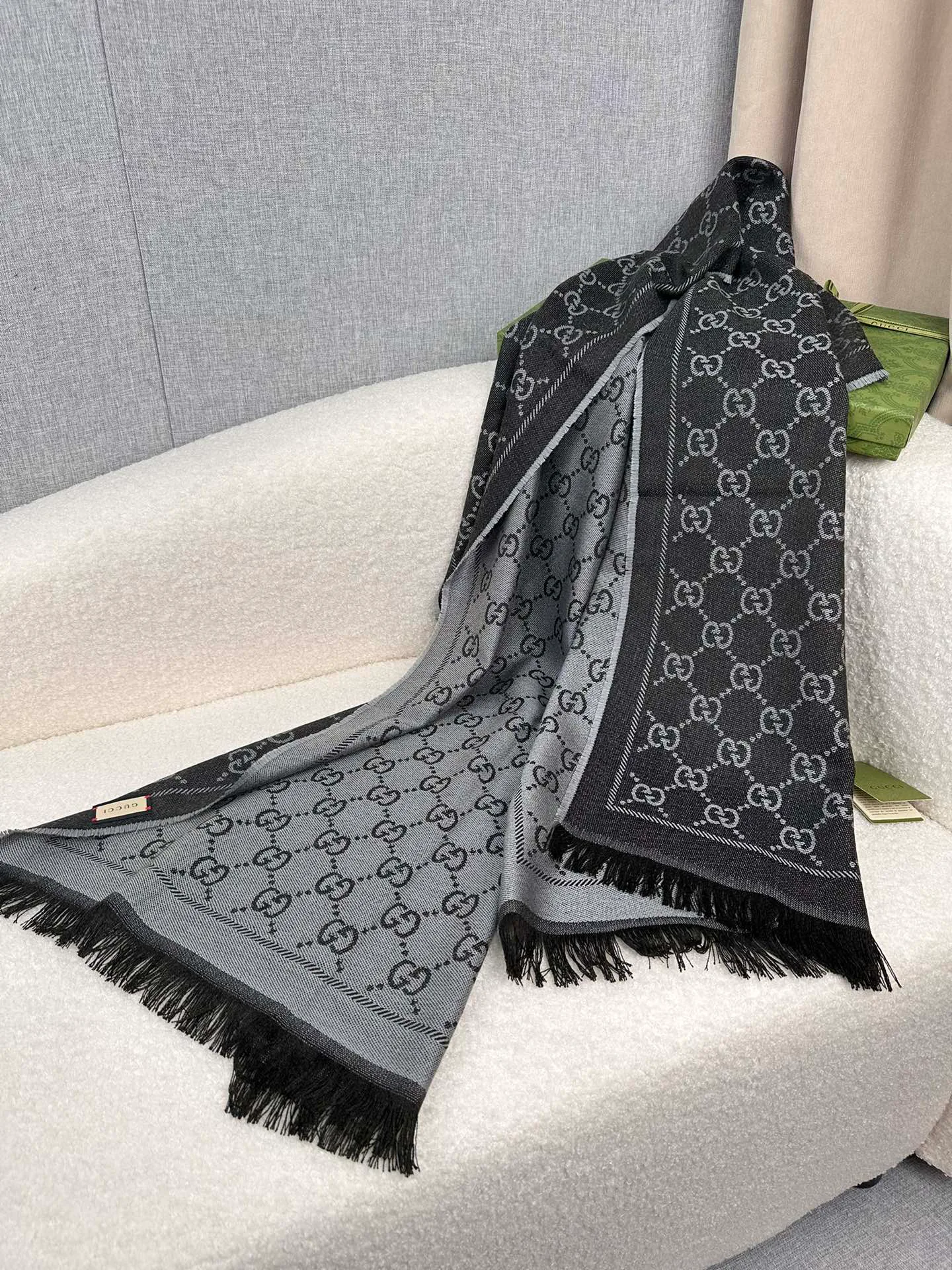 Шарфы Gucci 752751