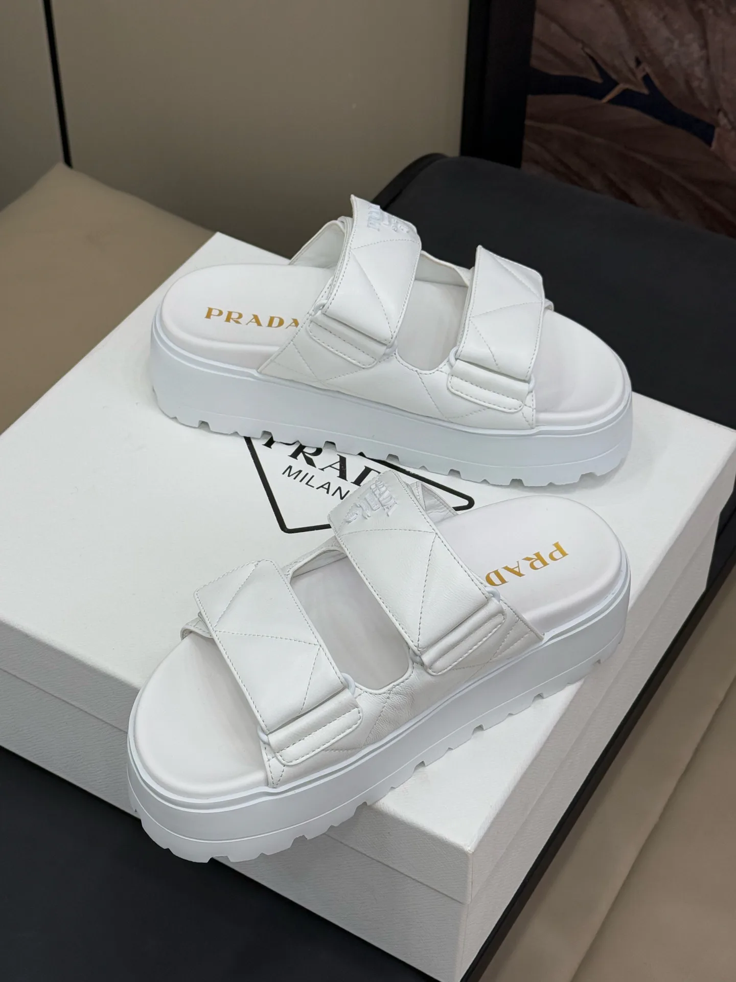 Шлепанцы Женские Prada 12083