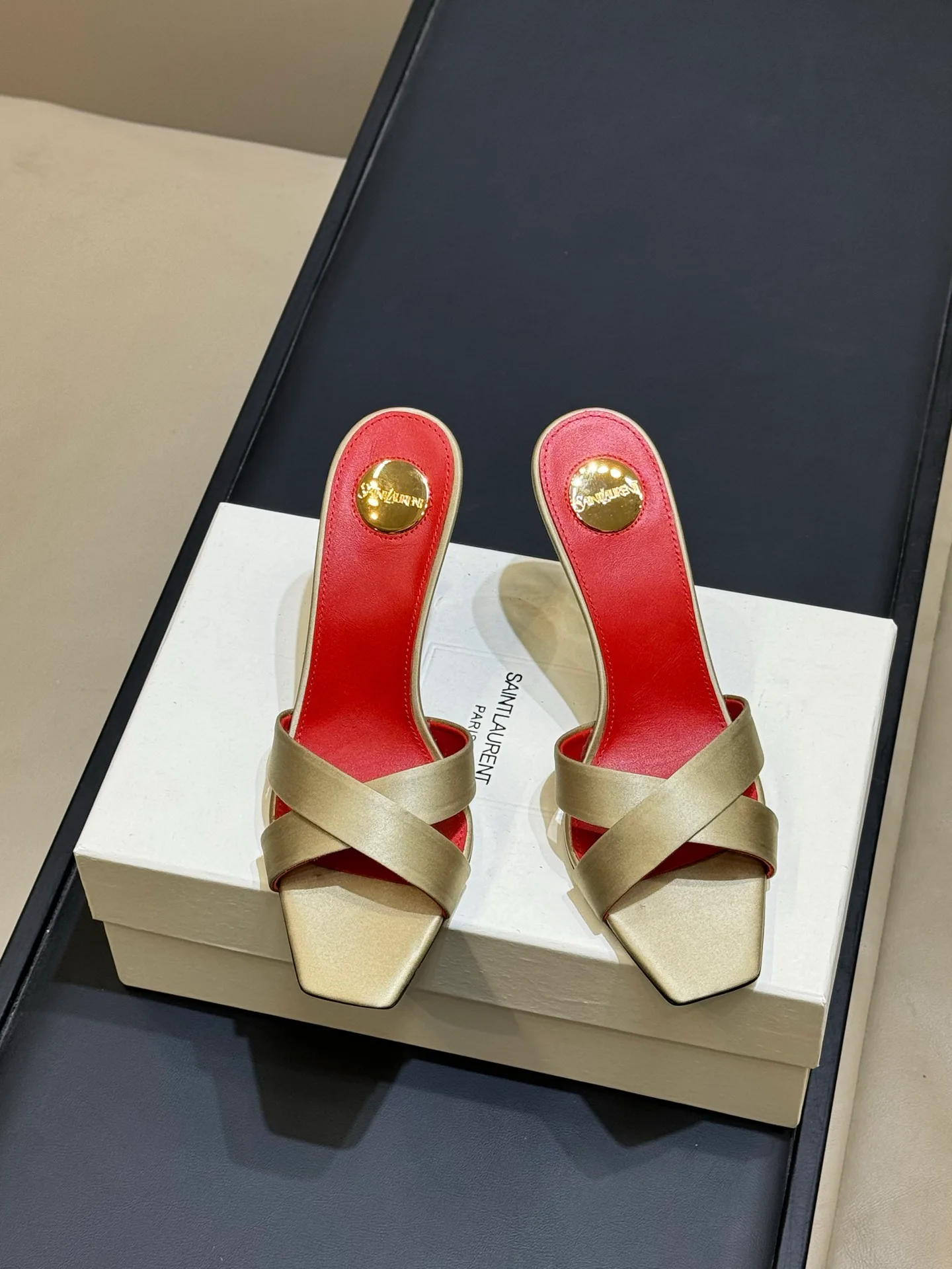 Босоножки Женские Saint Laurent 3891380