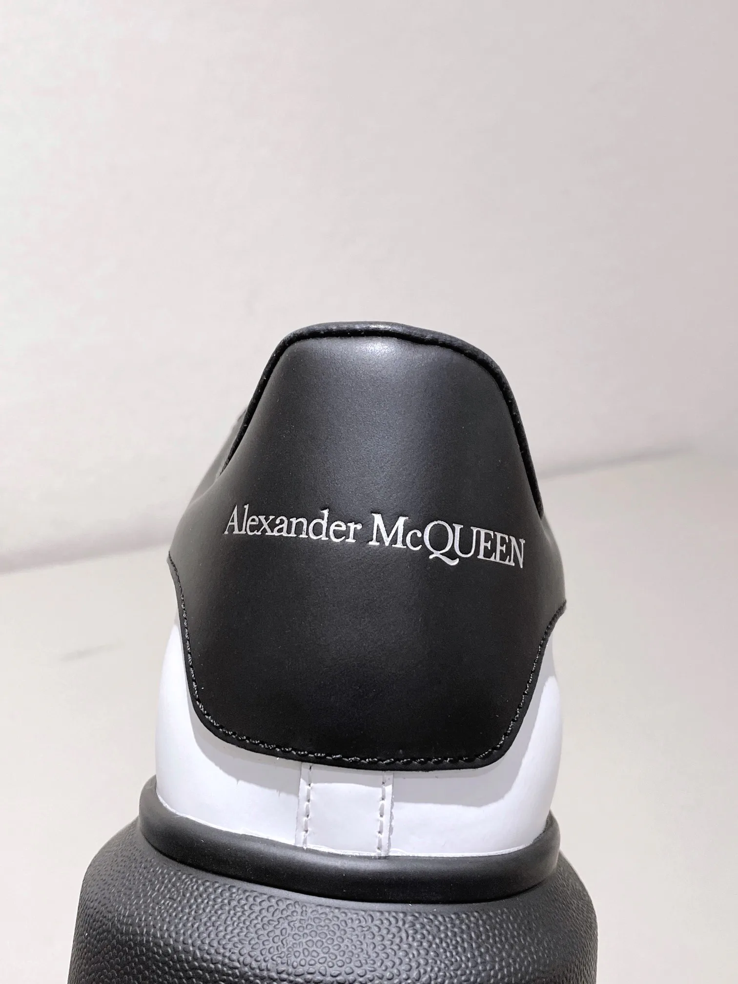 Кроссовки Женские Alexander Mcqueen 3446239