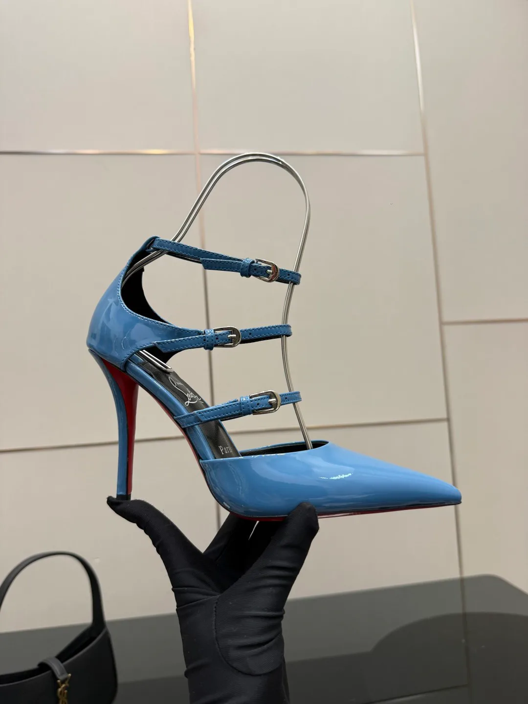 Туфли Женские Christian Louboutin 399076