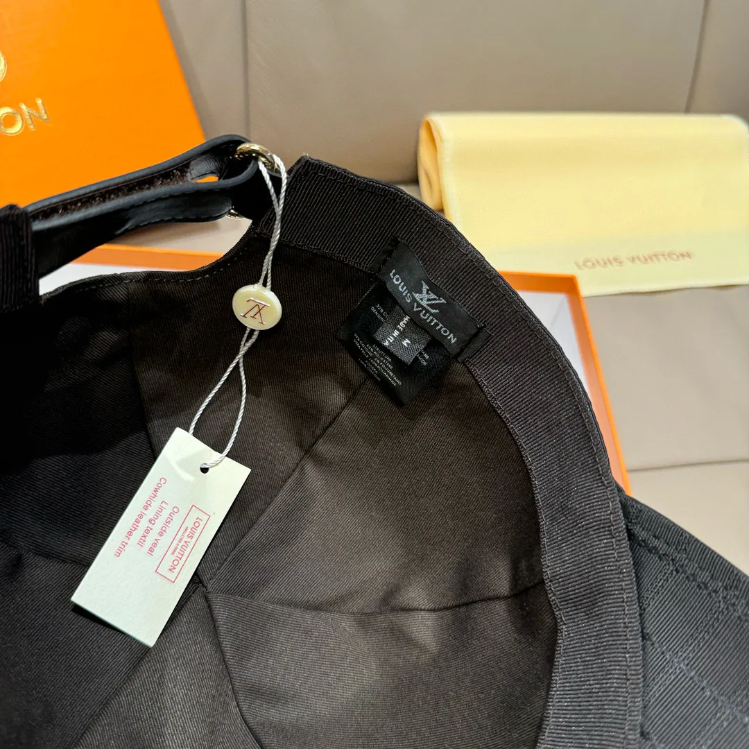 Головные Уборы Louis Vuitton 11495