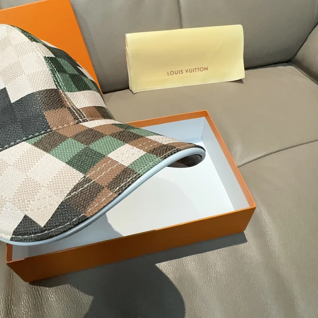 Головные Уборы Louis Vuitton 4550053