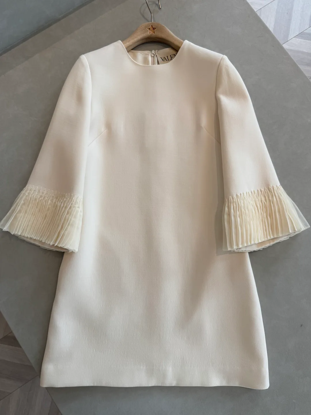 Платья Женские Valentino 12938749