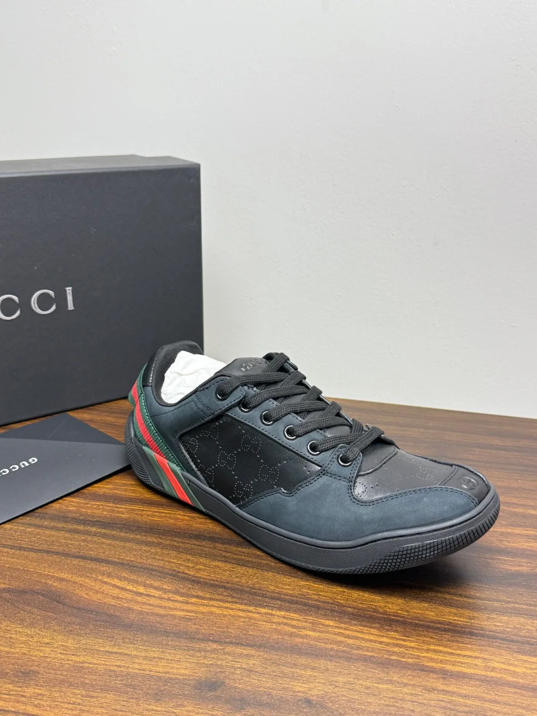 Кроссовки Женские Gucci 19057131