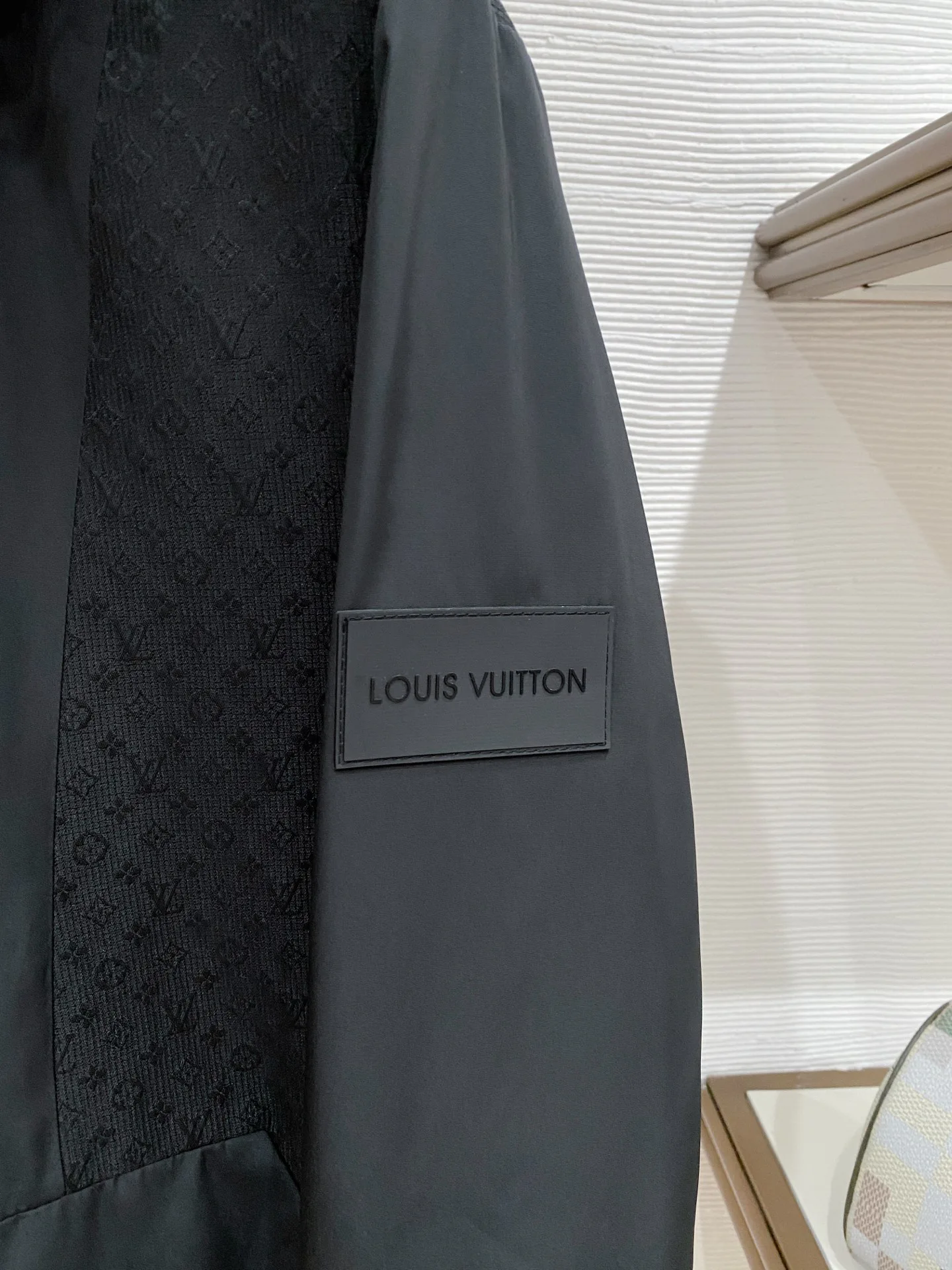 Куртки И Пуховики Мужские Louis Vuitton 11392180