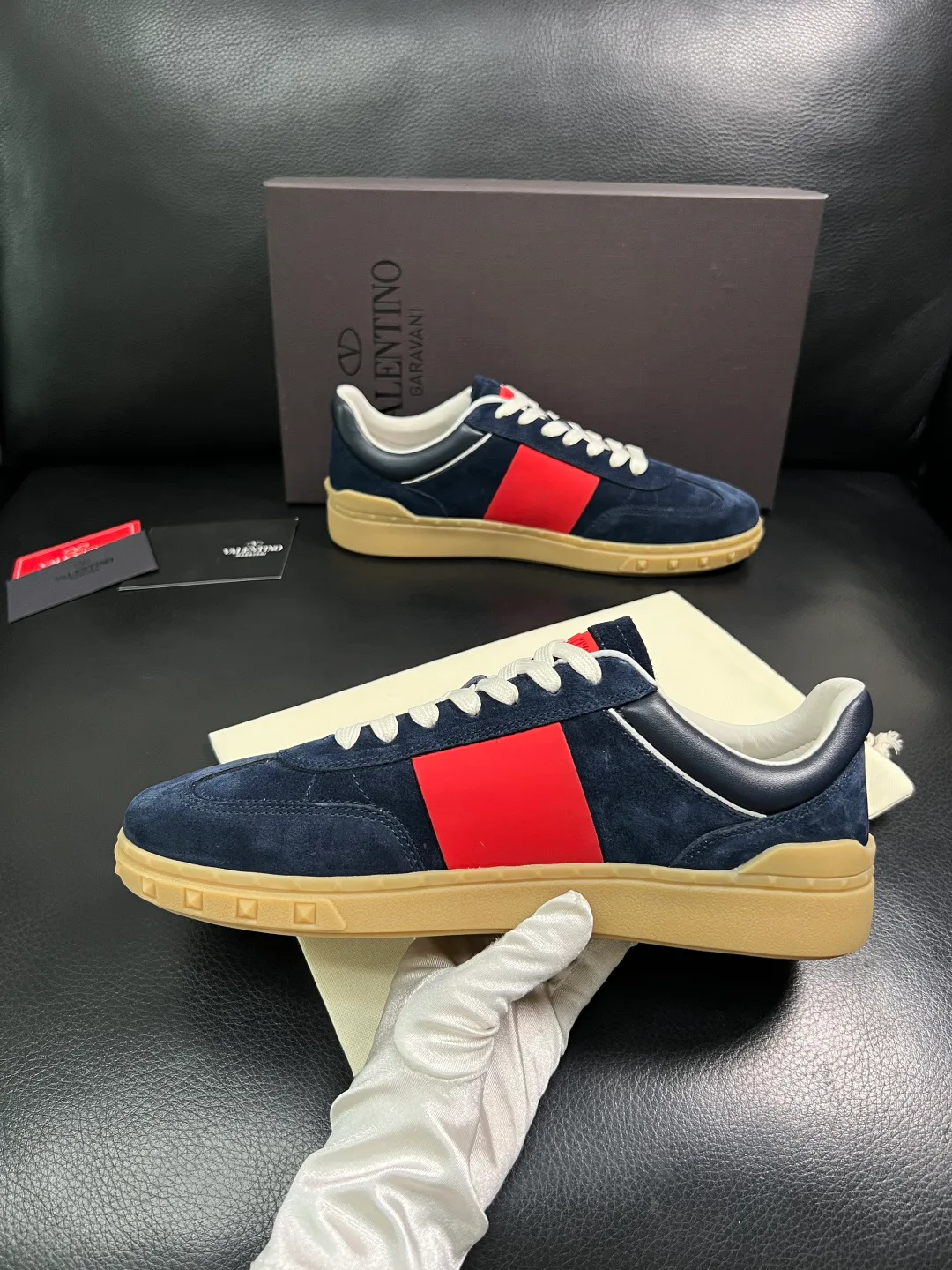 Кроссовки Женские Valentino 17093910