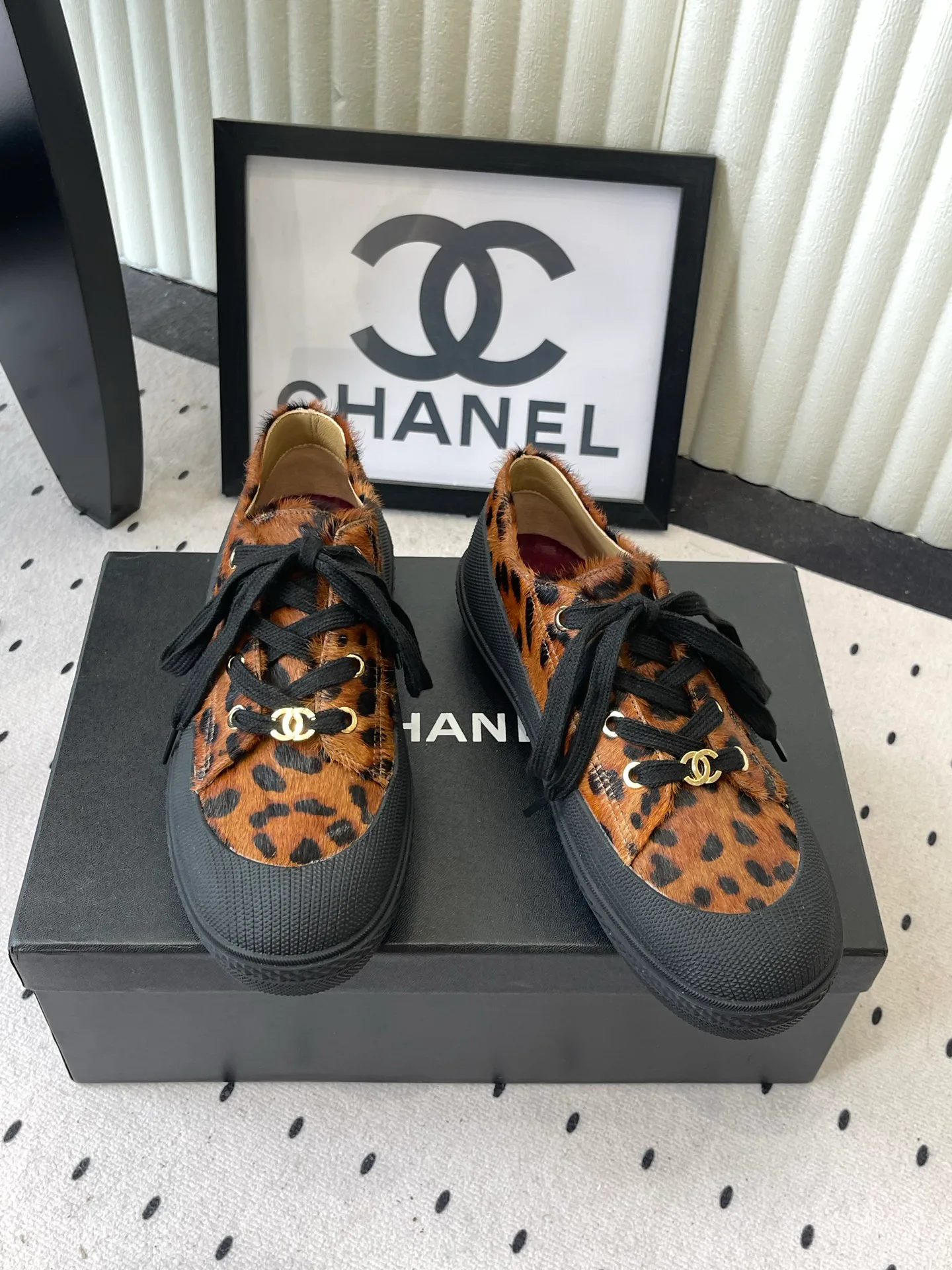 Кроссовки Женские Chanel 18069870