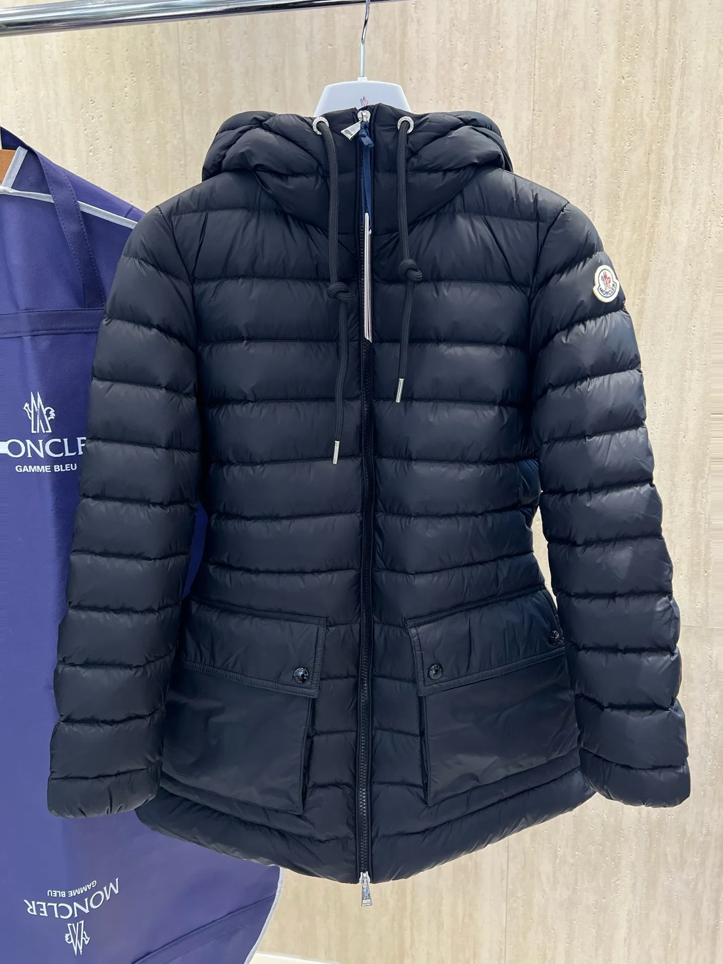 Куртки И Пуховики Женские Moncler 18723362