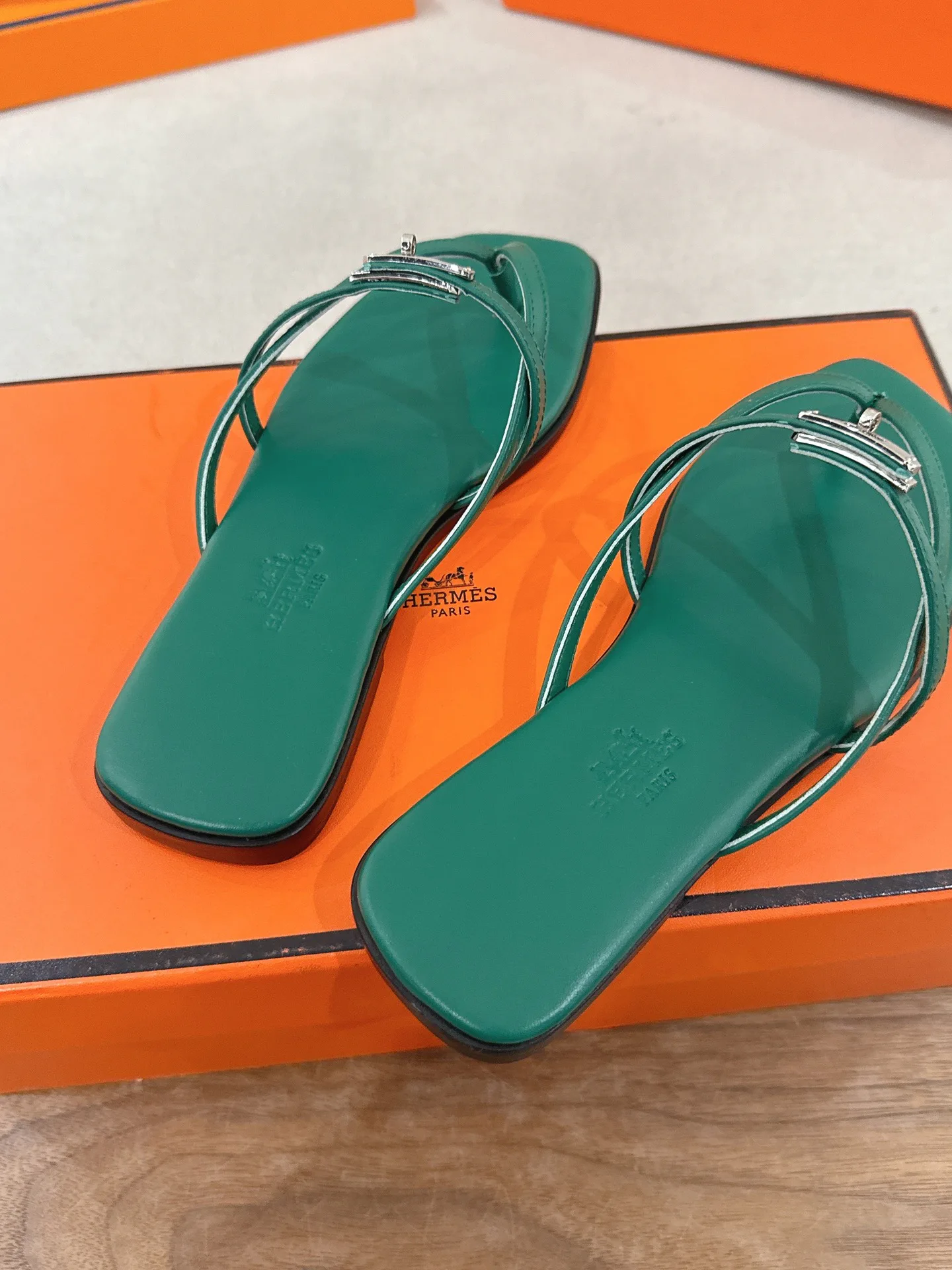 Шлепанцы Женские Hermes 10800147
