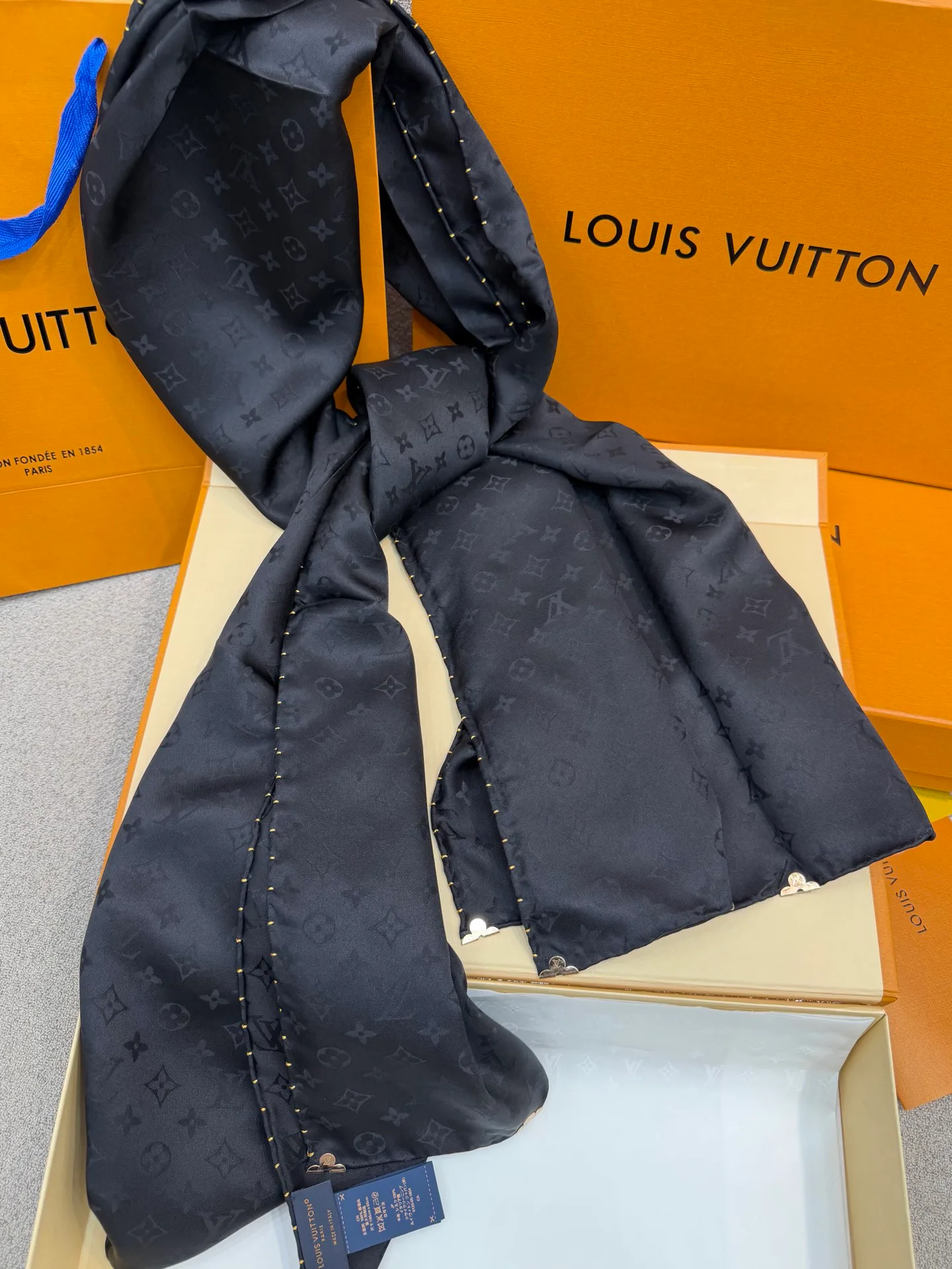 Шарфы Louis Vuitton 13896115