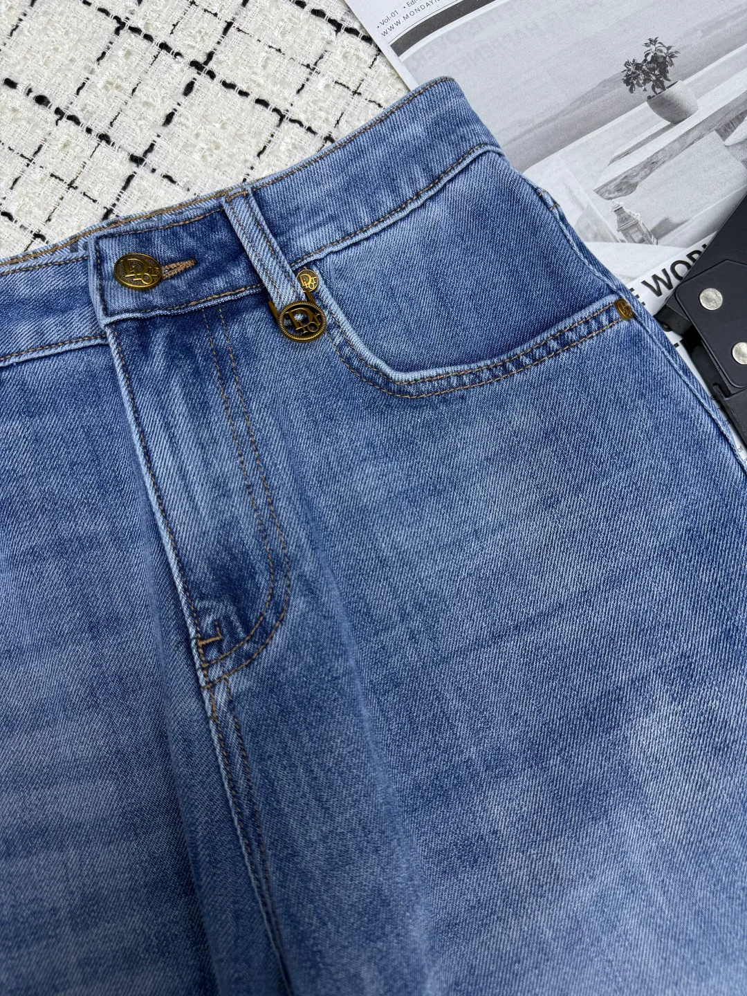 Джинсы Женские Christian Dior 18864307