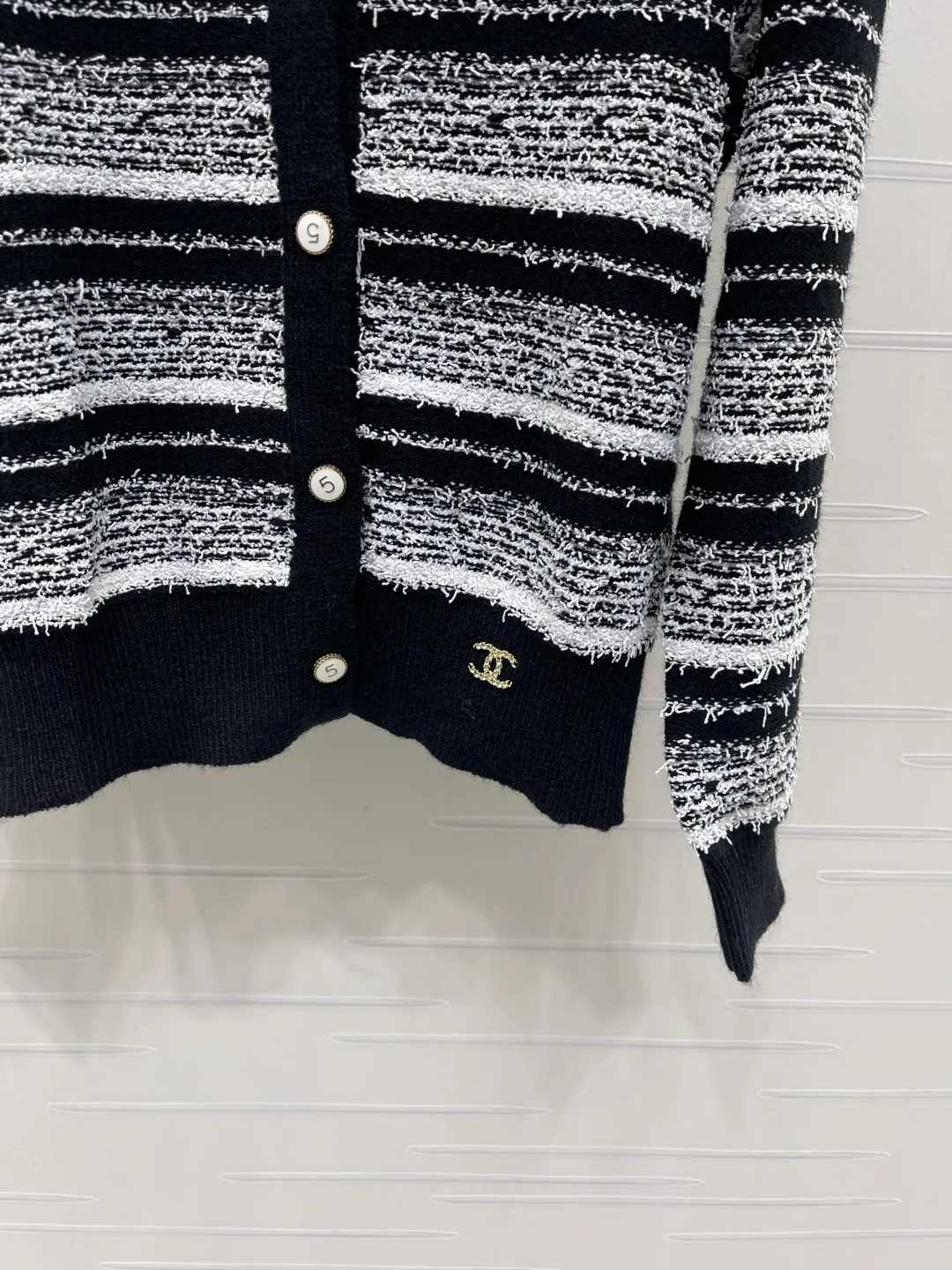 Джемперы И Свитеры Женские Chanel 18038543