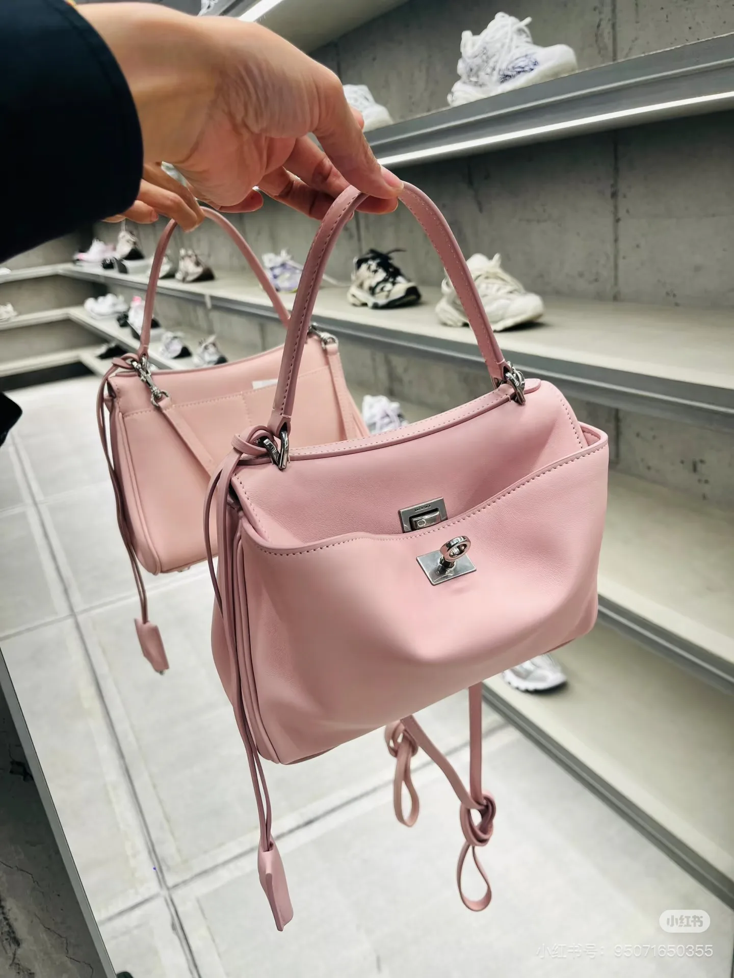 Классические Сумки Женские Balenciaga 6566573