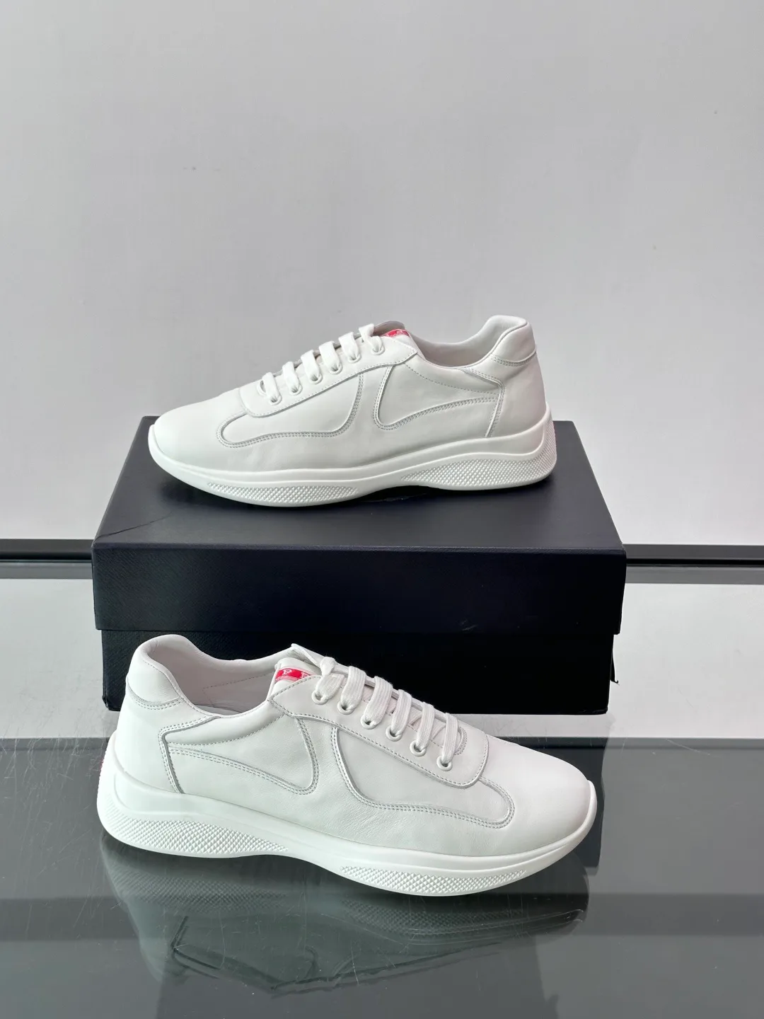 Кроссовки Женские Prada 18119253