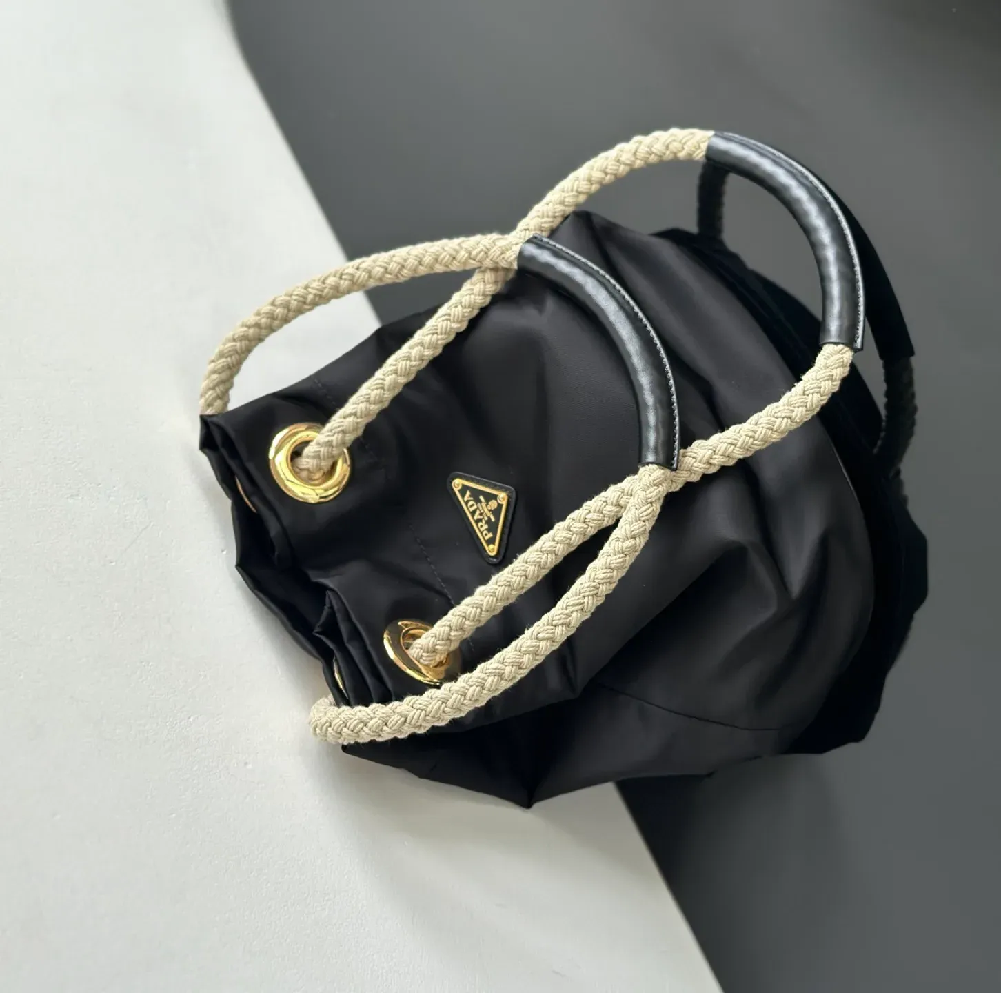 Классические Сумки Женские Prada 1481654