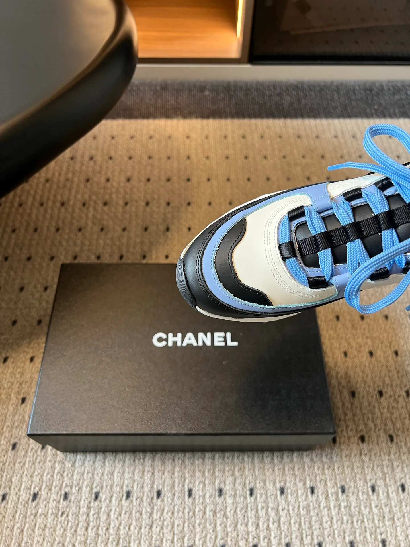 Кроссовки Женские Chanel 18726908
