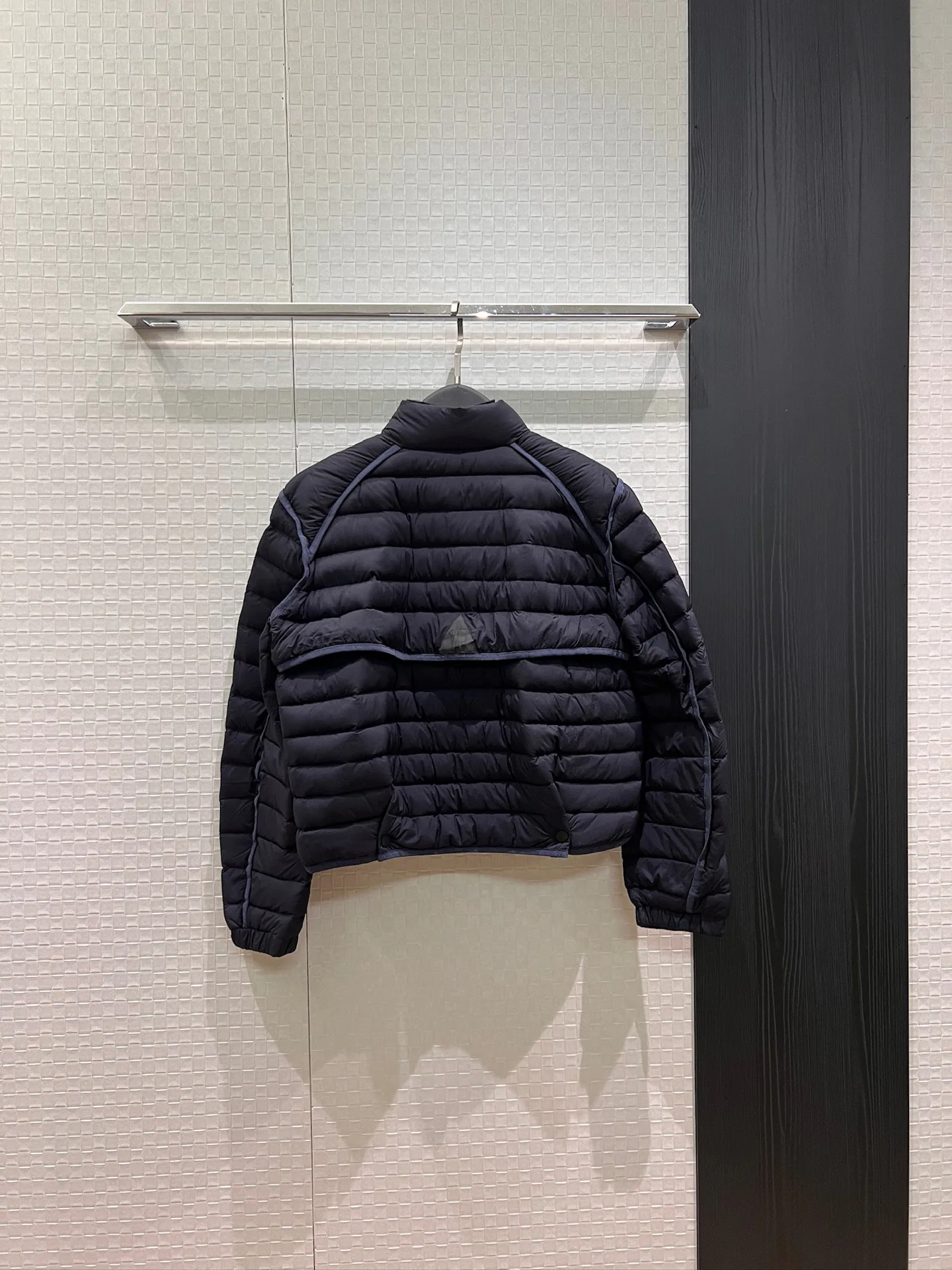 Куртки И Пуховики Женские Moncler 19647973